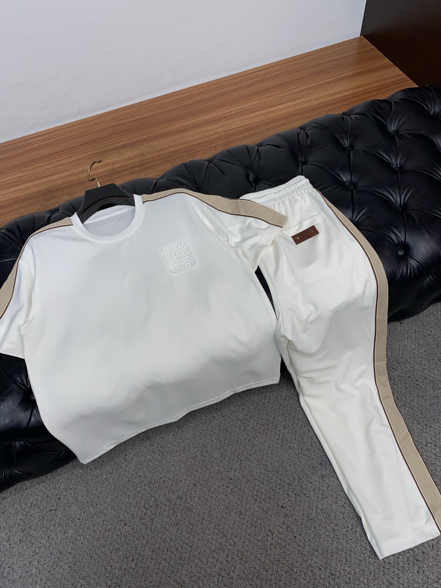 /套 罗意威 上新 25ss 早春新款长裤短袖套装 定制纯棉 轻薄透气 上身丝滑舒适 经典百搭 码数48