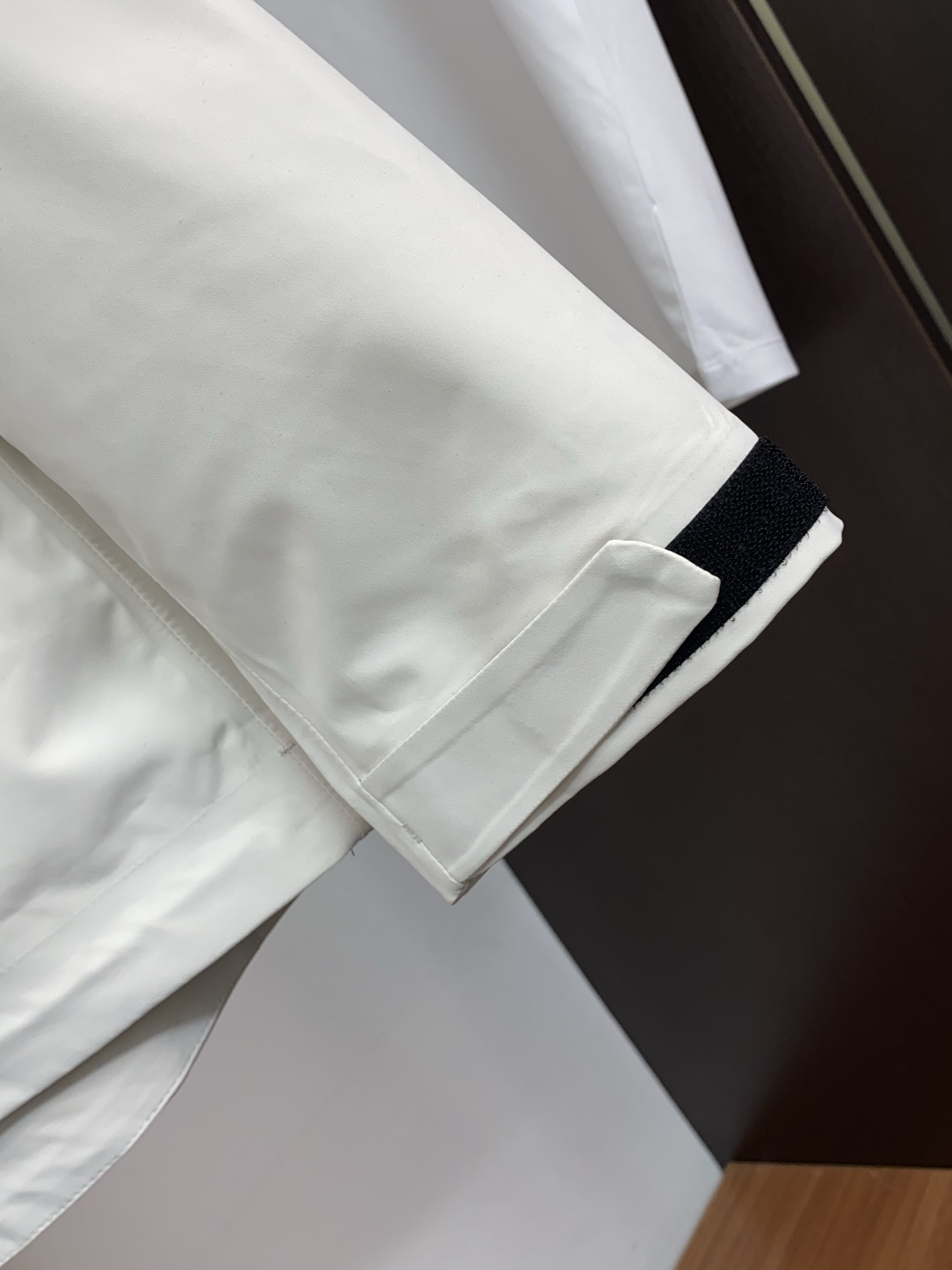 ARCTERYX 始祖鸟，AW新品，时尚休闲连帽冲锋衣外套，专柜同步有售，原单狠货，进口原版面料，工艺极