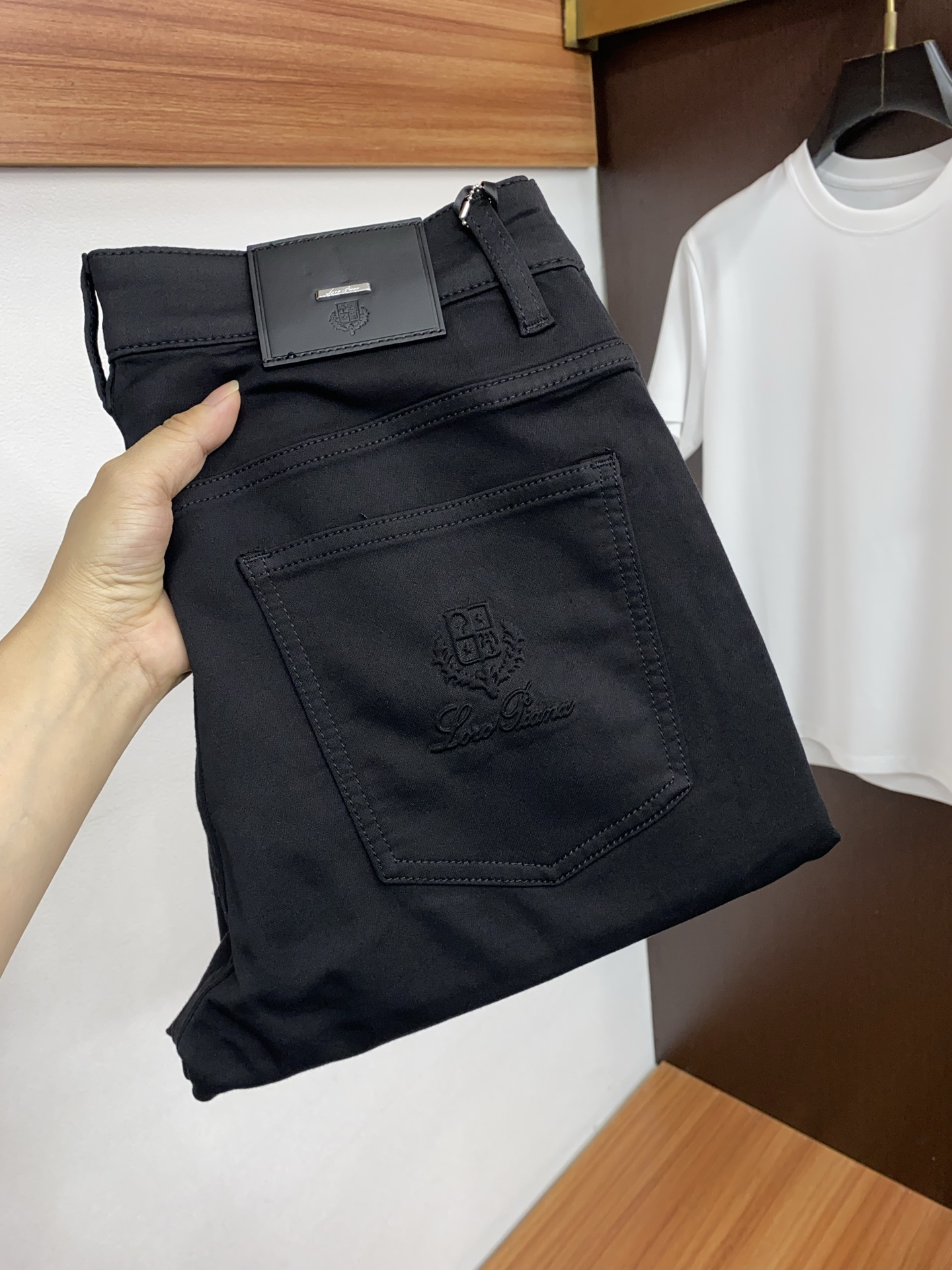 1v路易威登 高端定制、2026早春最新款牛仔裤 柜台同步发售 原版定制复刻 客供五金辅料 原单品质 进