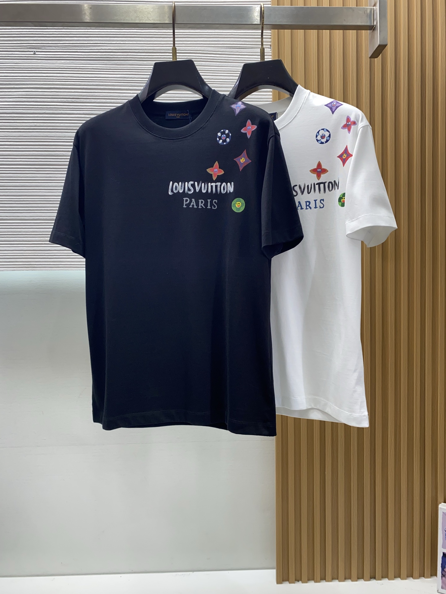 1v路易威登 高级定制 2026新款短袖 百搭款式 任何人都可以轻松驾驭 面料全订制工艺 高定一等品丝光
