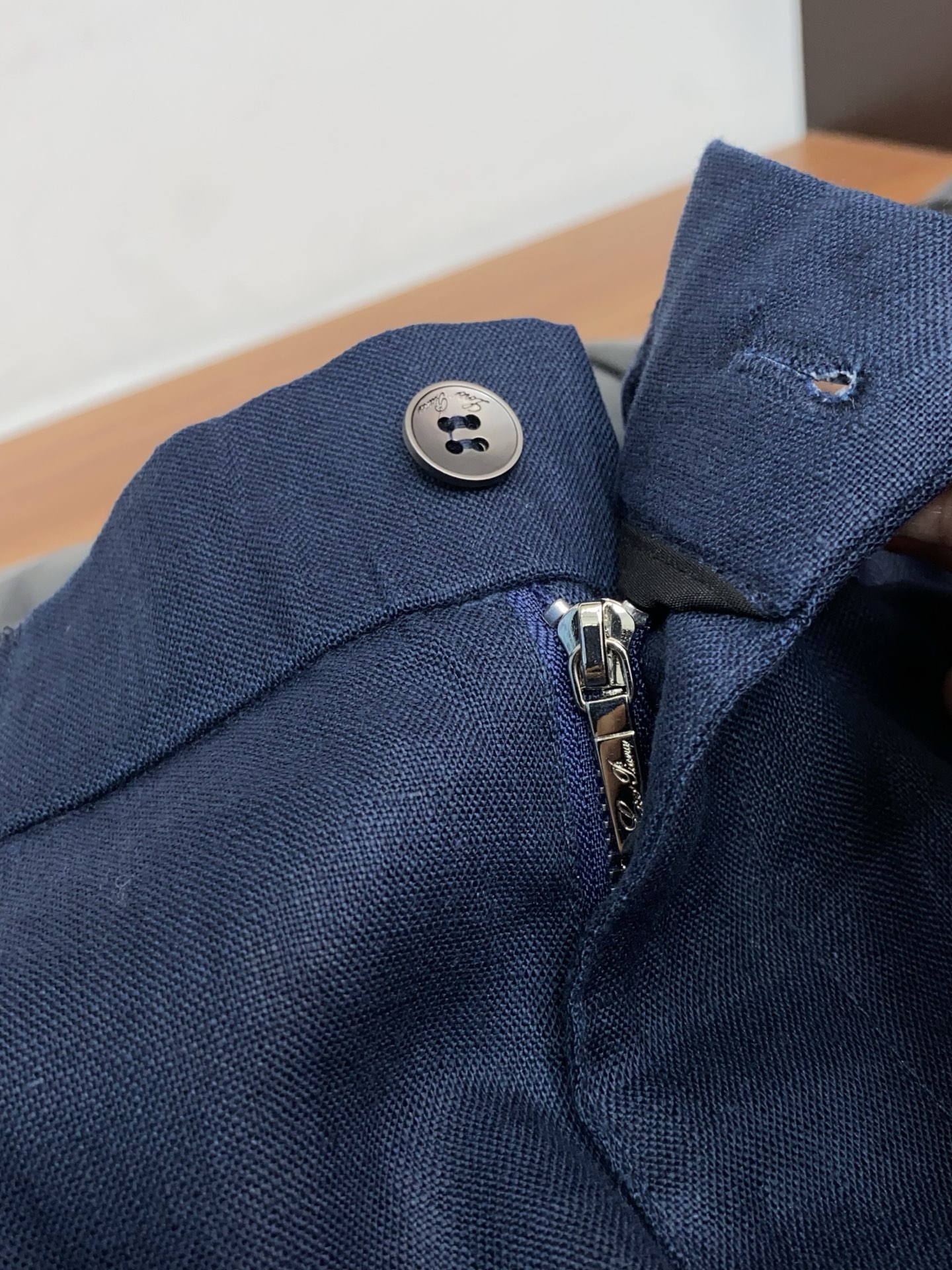 loro Piana 诺悠翩雅 2026ss 春夏 新品 原单男士麻棉休闲裤 每季必出的类型，无需质疑的