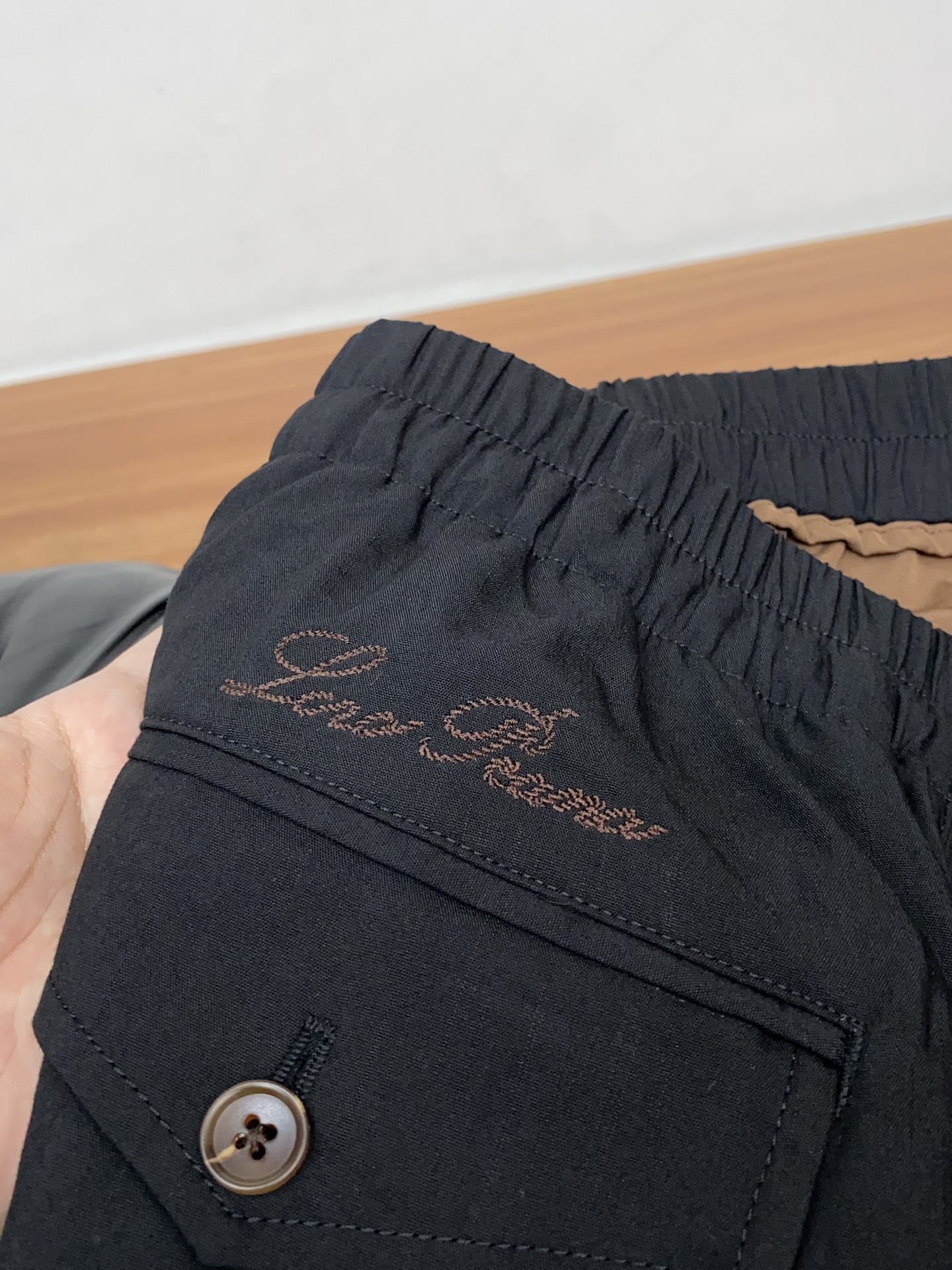 loro Piana 诺悠翩雅 2026ss 春夏 新品 原单男士休闲裤 每季必出的类型，无需质疑的热卖
