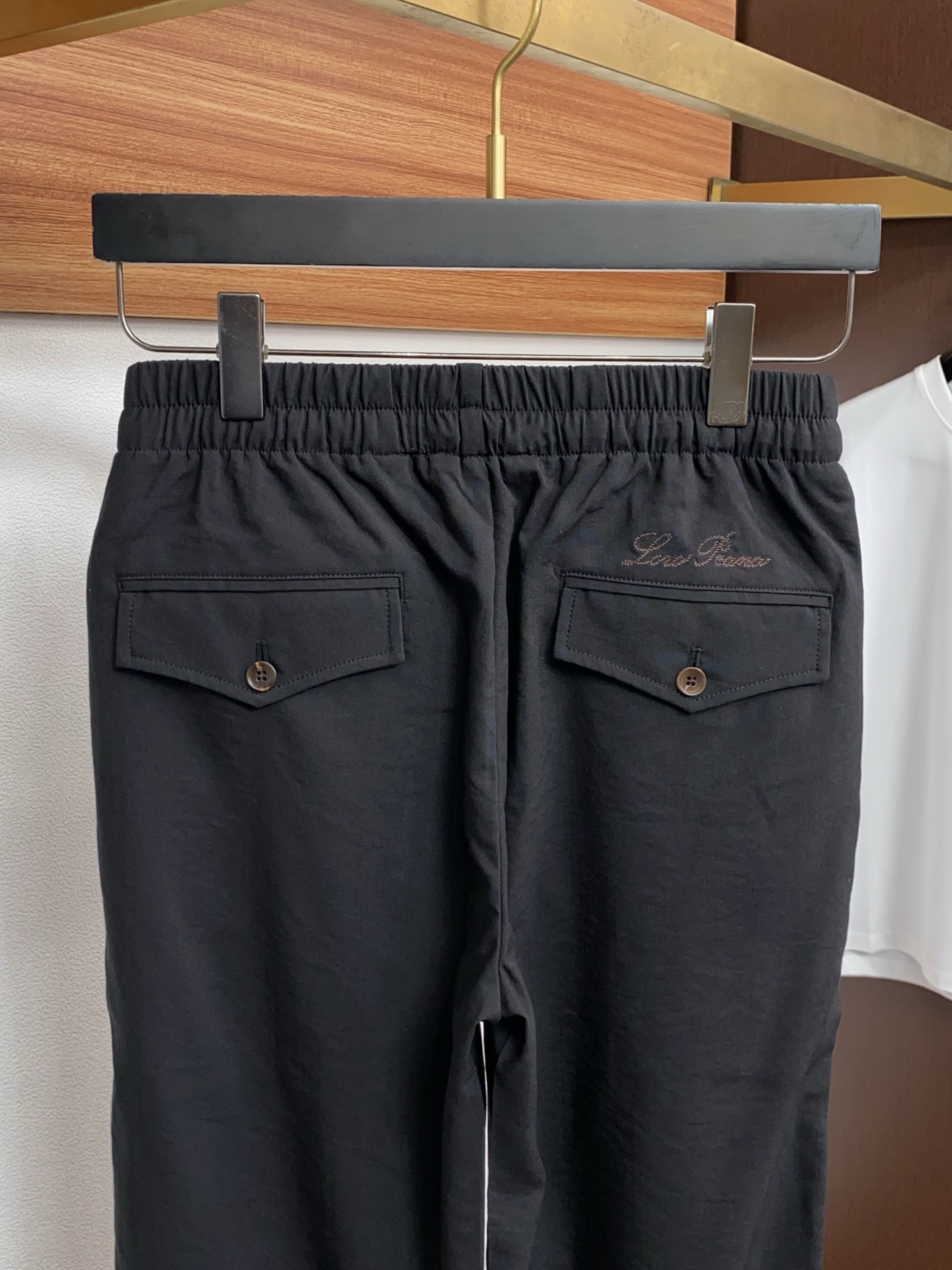 loro Piana 诺悠翩雅 2026ss 春夏 新品 原单男士休闲裤 每季必出的类型，无需质疑的热卖