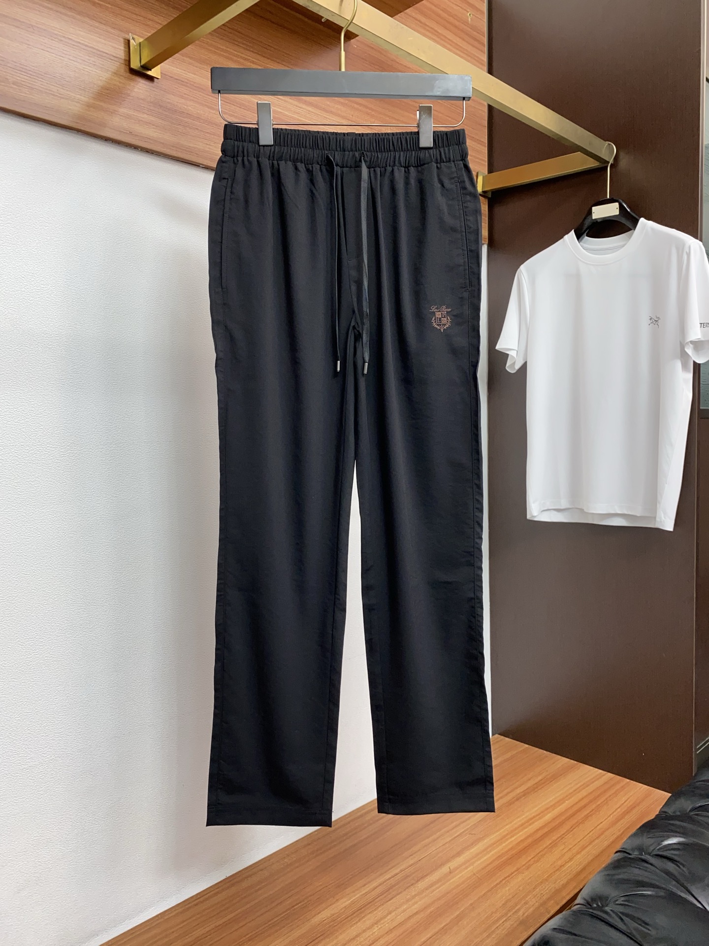 loro Piana 诺悠翩雅 2026ss 春夏 新品 原单男士休闲裤 每季必出的类型，无需质疑的热卖