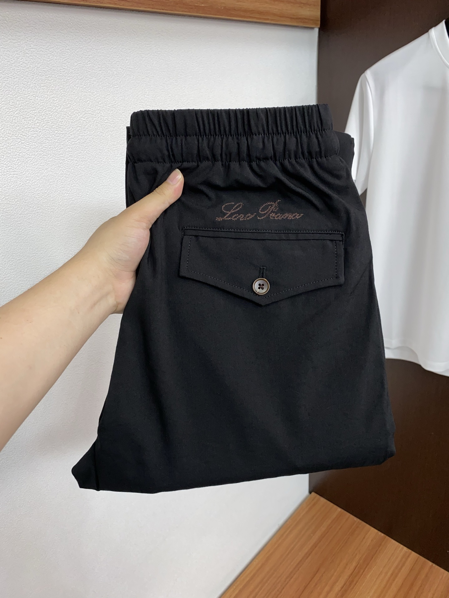 loro Piana 诺悠翩雅 2026ss 春夏 新品 原单男士休闲裤 每季必出的类型，无需质疑的热卖