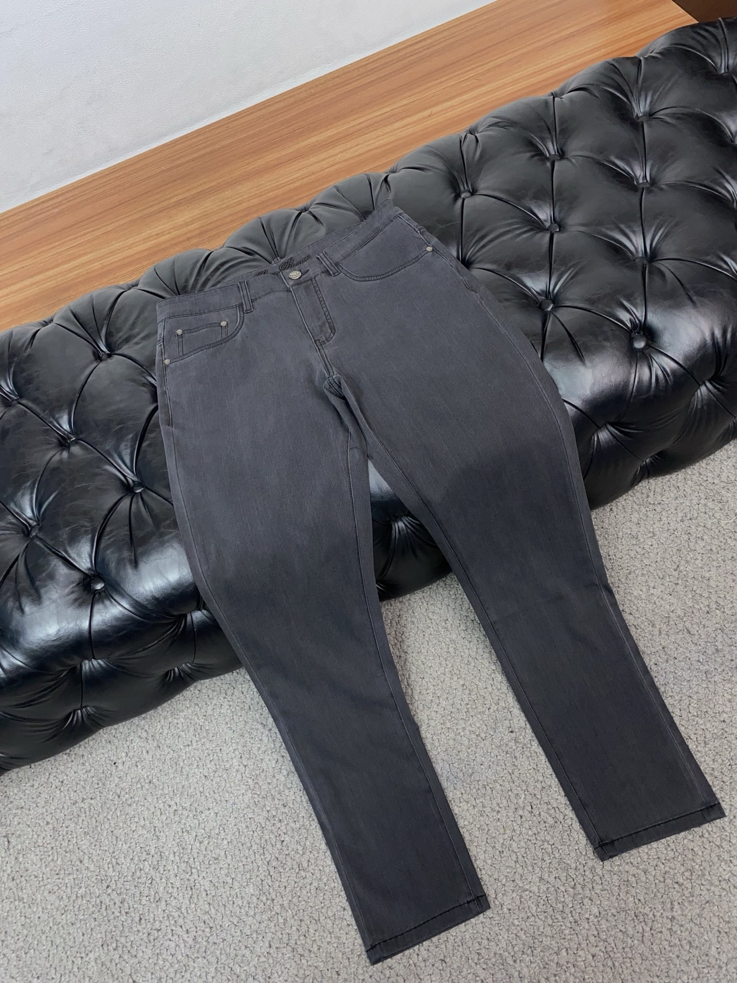 loro Piana 诺悠翩雅 高端定制、2026早春最新款牛仔裤 柜台同步发售 原版定制复刻 客供五金