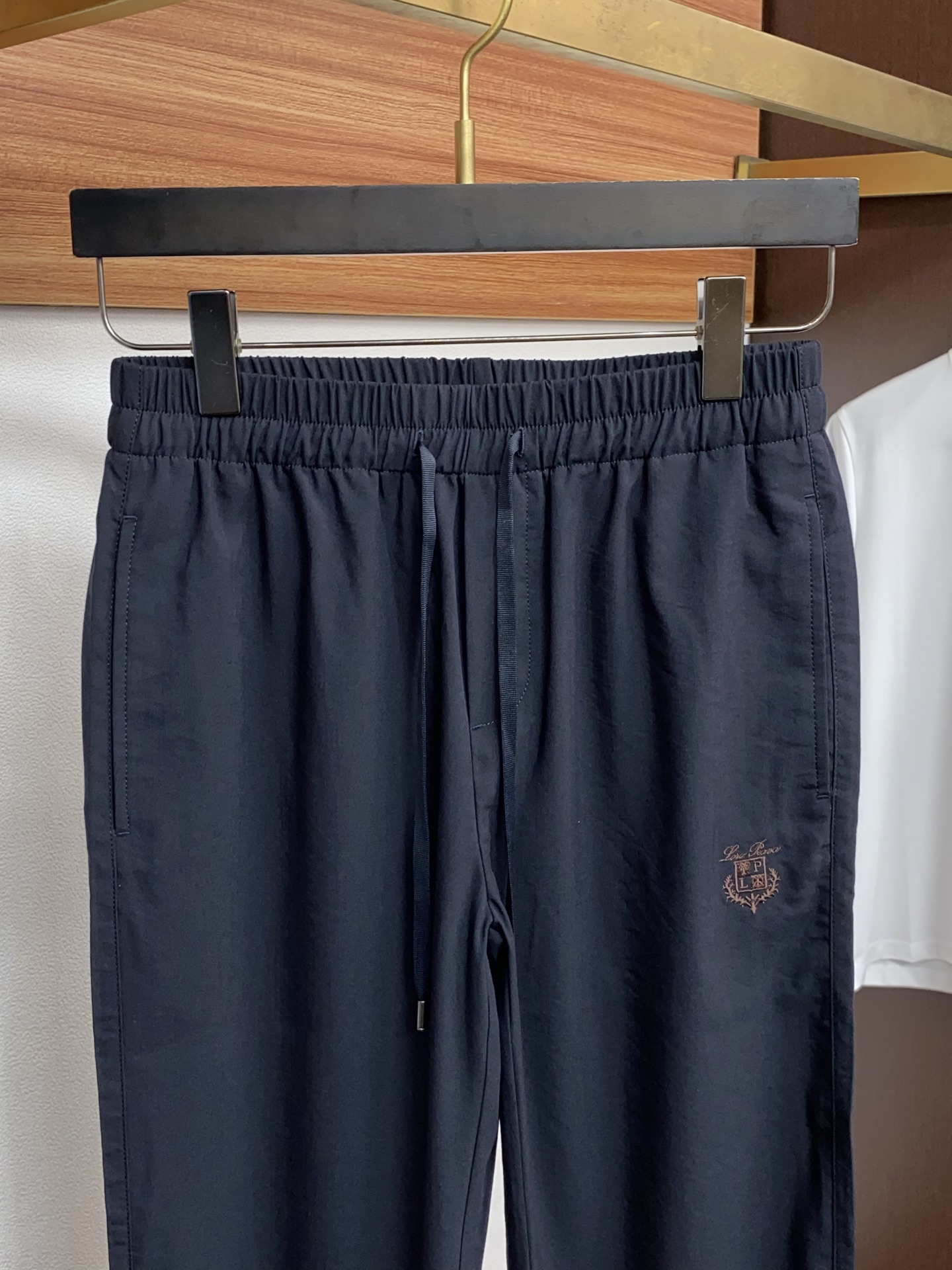 loro Piana 诺悠翩雅 2026ss 春夏 新品 原单男士休闲裤 每季必出的类型，无需质疑的热卖