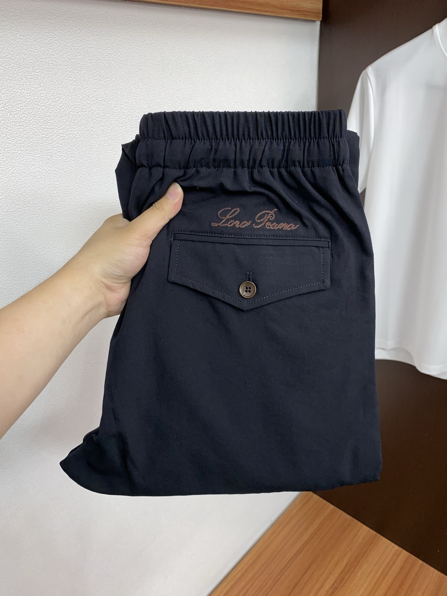 loro Piana 诺悠翩雅 2026ss 春夏 新品 原单男士休闲裤 每季必出的类型，无需质疑的热卖