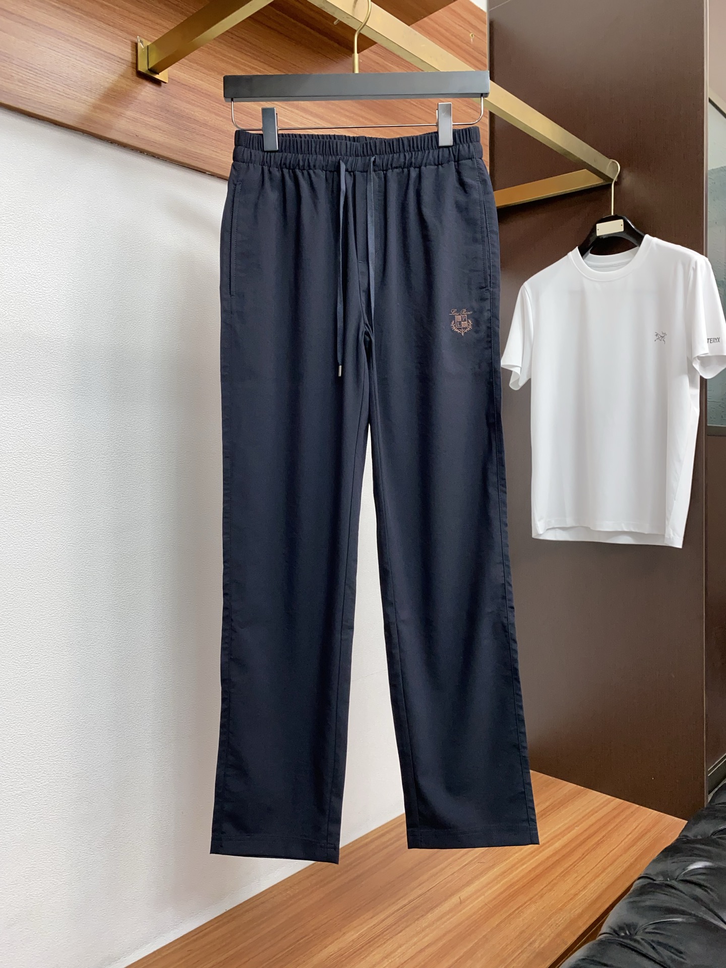 loro Piana 诺悠翩雅 2026ss 春夏 新品 原单男士休闲裤 每季必出的类型，无需质疑的热卖