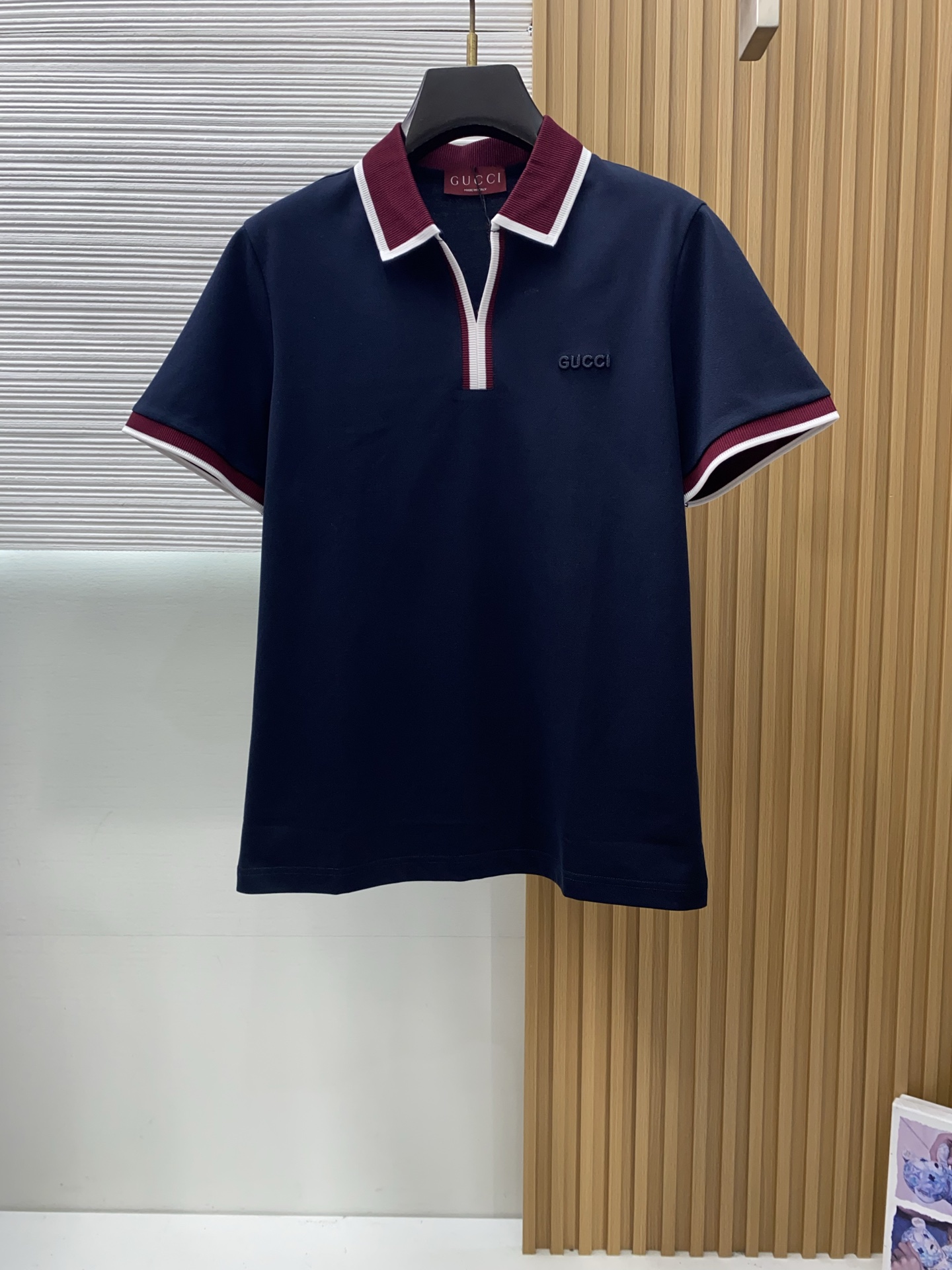 古奇 2026s经典时尚翻领 剪刀领客 Polo衫短袖 ，贸易公司渠道订单，简约大气，时尚百搭，品相更是