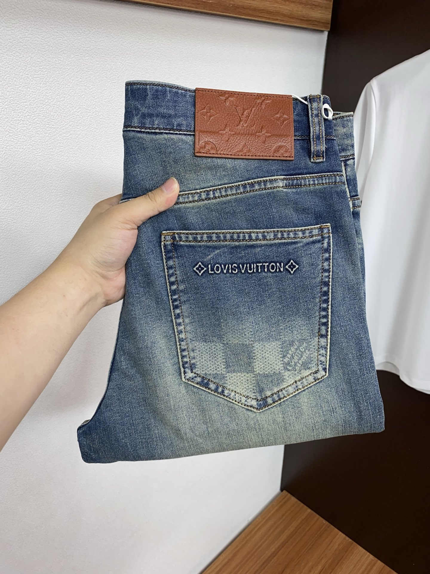 1v路易威登 高端定制、2026早春最新款牛仔裤 柜台同步发售 原版定制复刻 客供五金辅料 原单品质 进