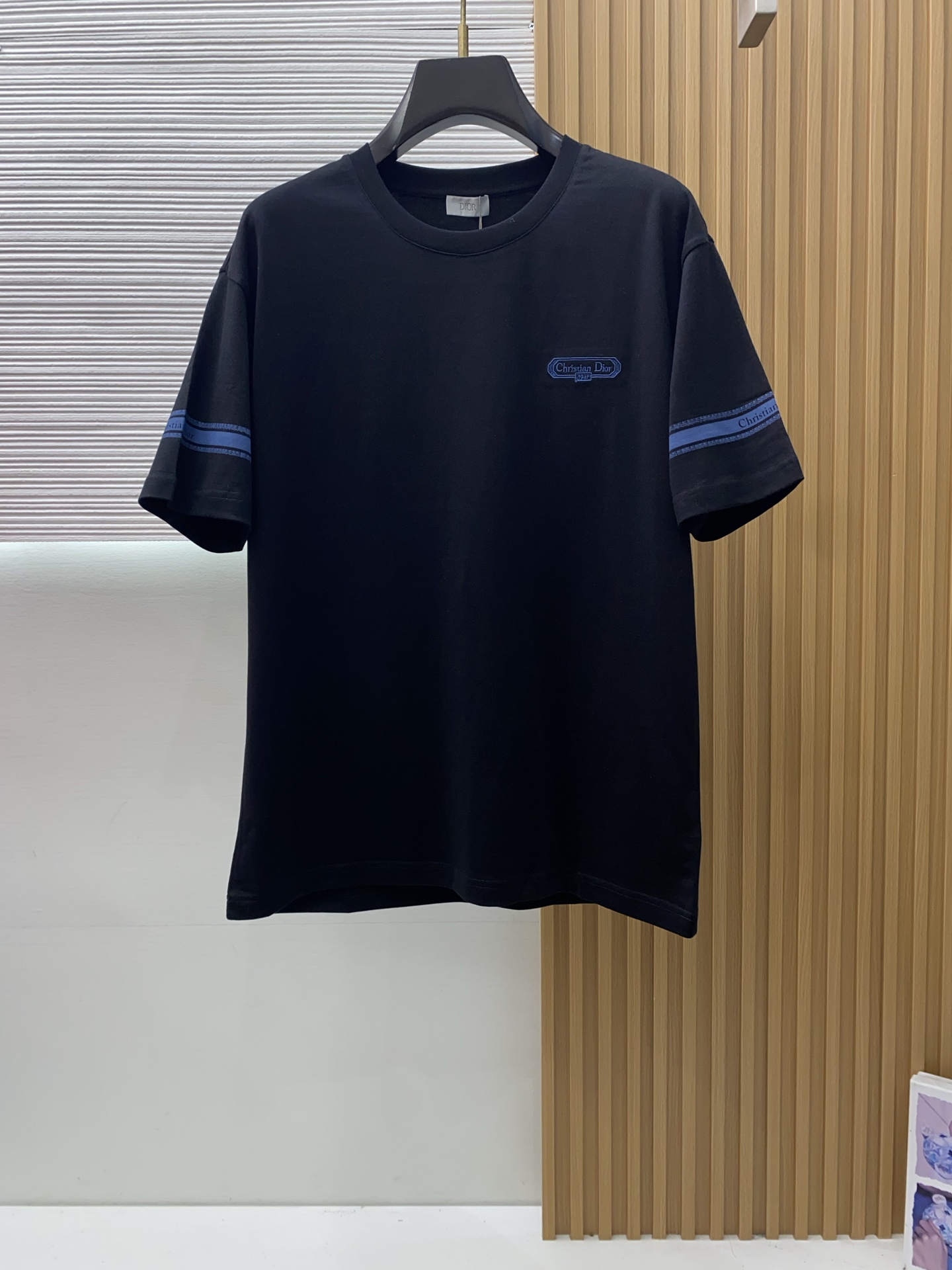 迪奥 26SS春夏新款 纯棉质圆领短袖 男士基础款纯白专柜短袖T恤衫！贸易公司渠道稀出，同步官网发售！基