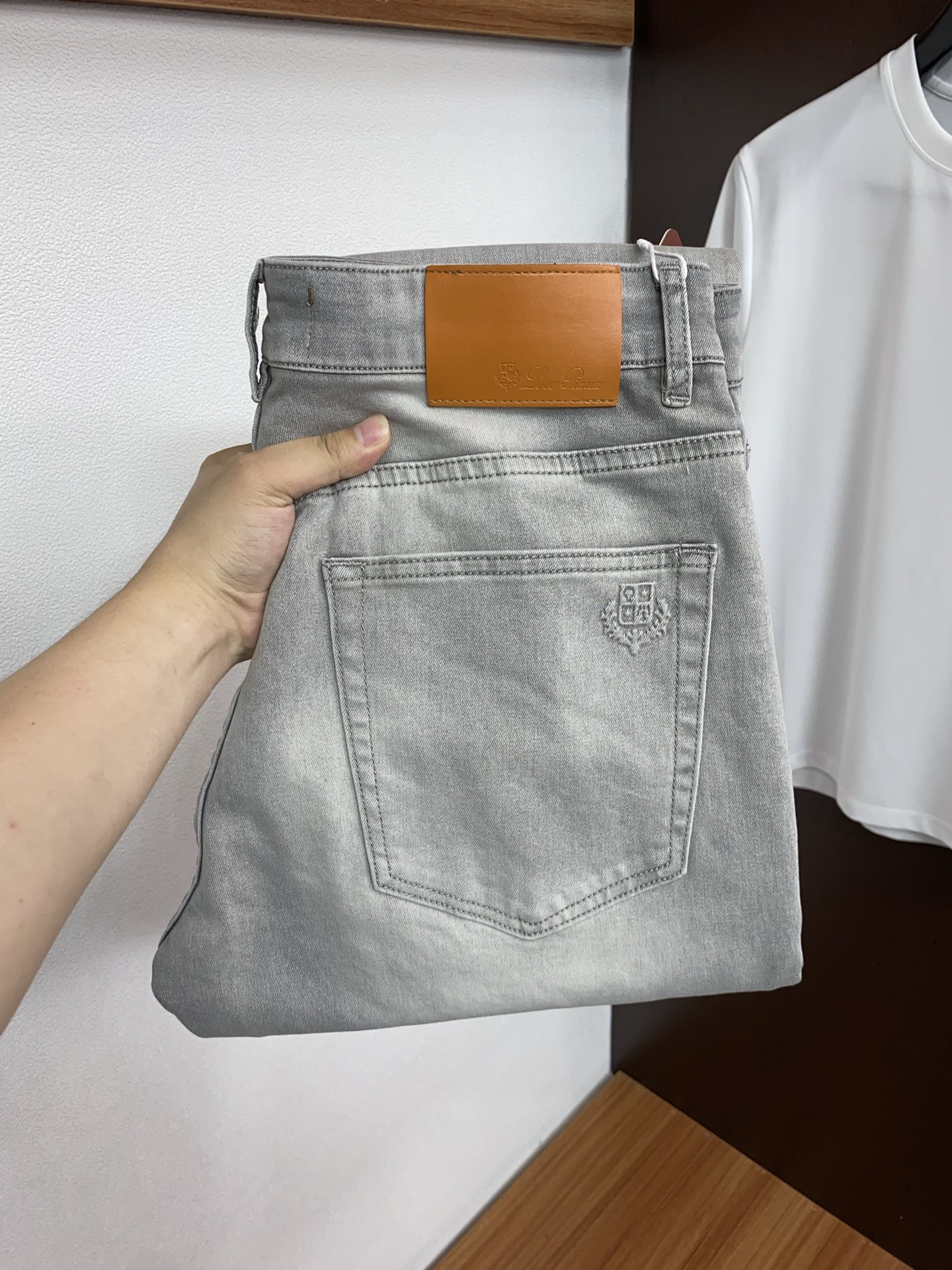loro Piana 诺悠翩雅 高端定制、2026早春最新款牛仔裤 柜台同步发售 原版定制复刻 客供五金