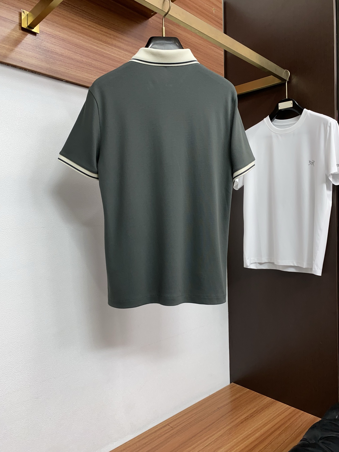 Loro piana 诺悠翩雅 2026s经典时尚翻领 Polo衫短袖 ，贸易公司渠道订单，简约大气，时