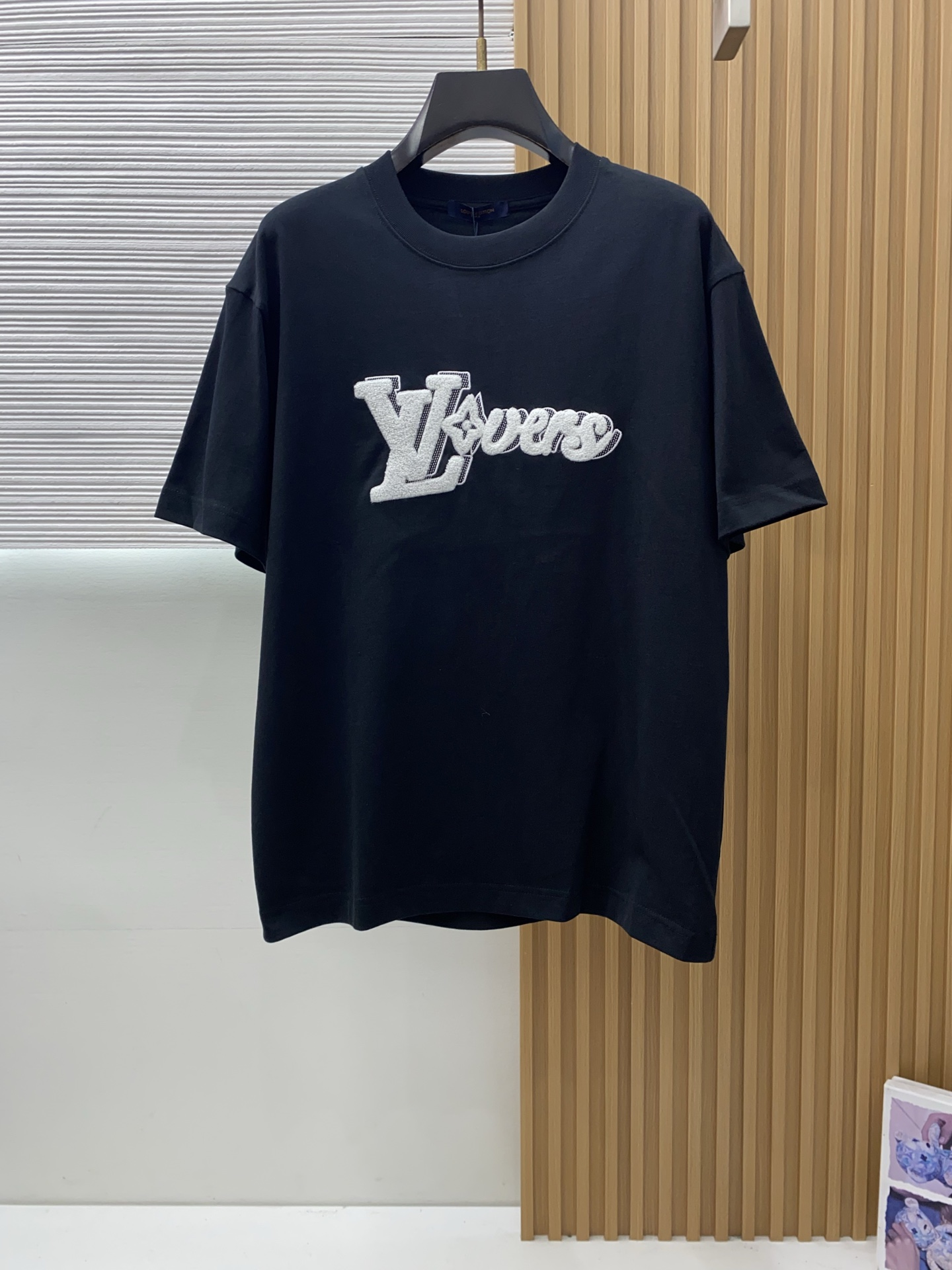 1v路易威登 26SS春夏新款 纯棉质圆领短袖 男士基础款纯白专柜短袖T恤衫！贸易公司渠道稀出，同步官网