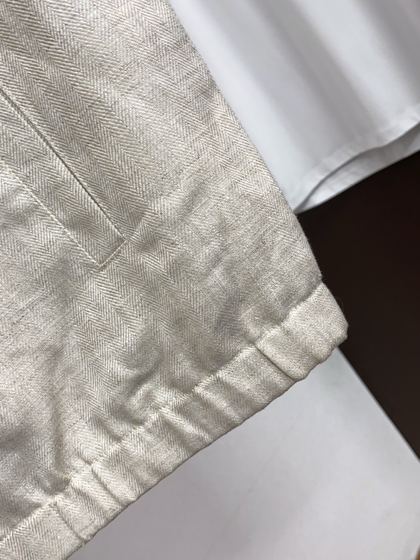 loro Piana 诺悠翩雅 2026新款男士休闲休闲麻棉马甲夹克外套。穿上简约干练的休闲外套，瞬间重