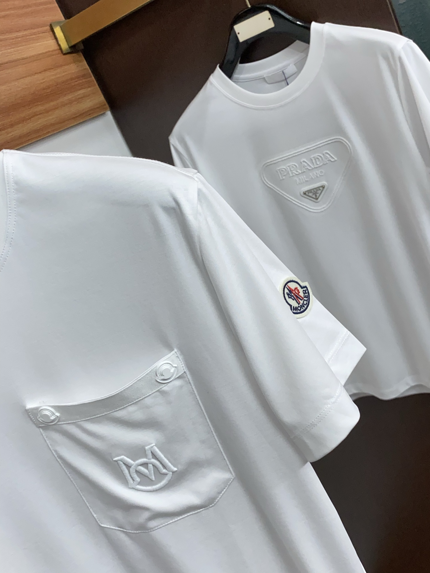 蒙口 正码 M-3xL 26SS早春短袖T恤甄选软糯亲肤的100支丝光棉面料制成，标准版圆领短袖裁剪，更
