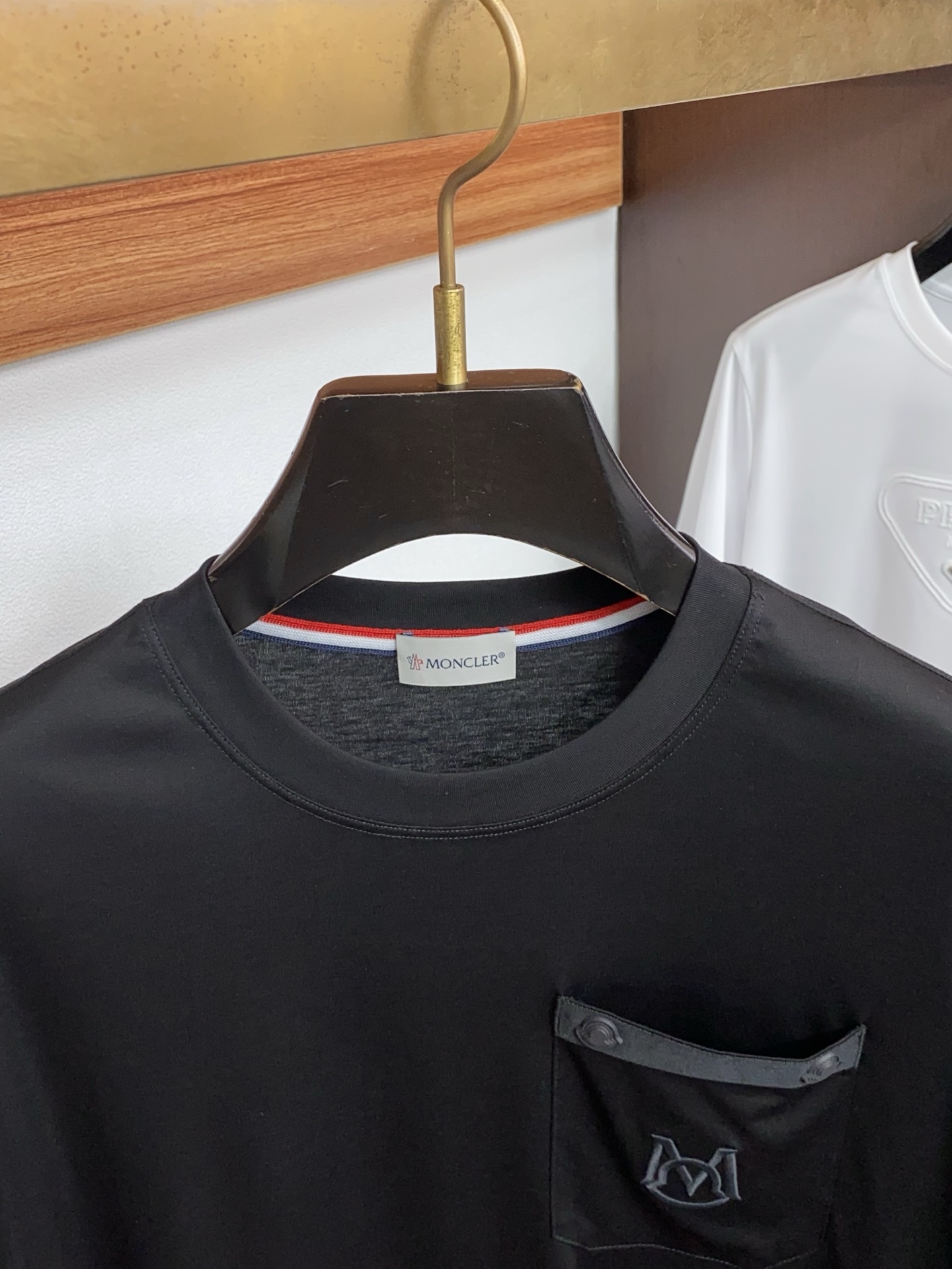 蒙口 正码 M-3xL 26SS早春短袖T恤甄选软糯亲肤的100支丝光棉面料制成，标准版圆领短袖裁剪，更
