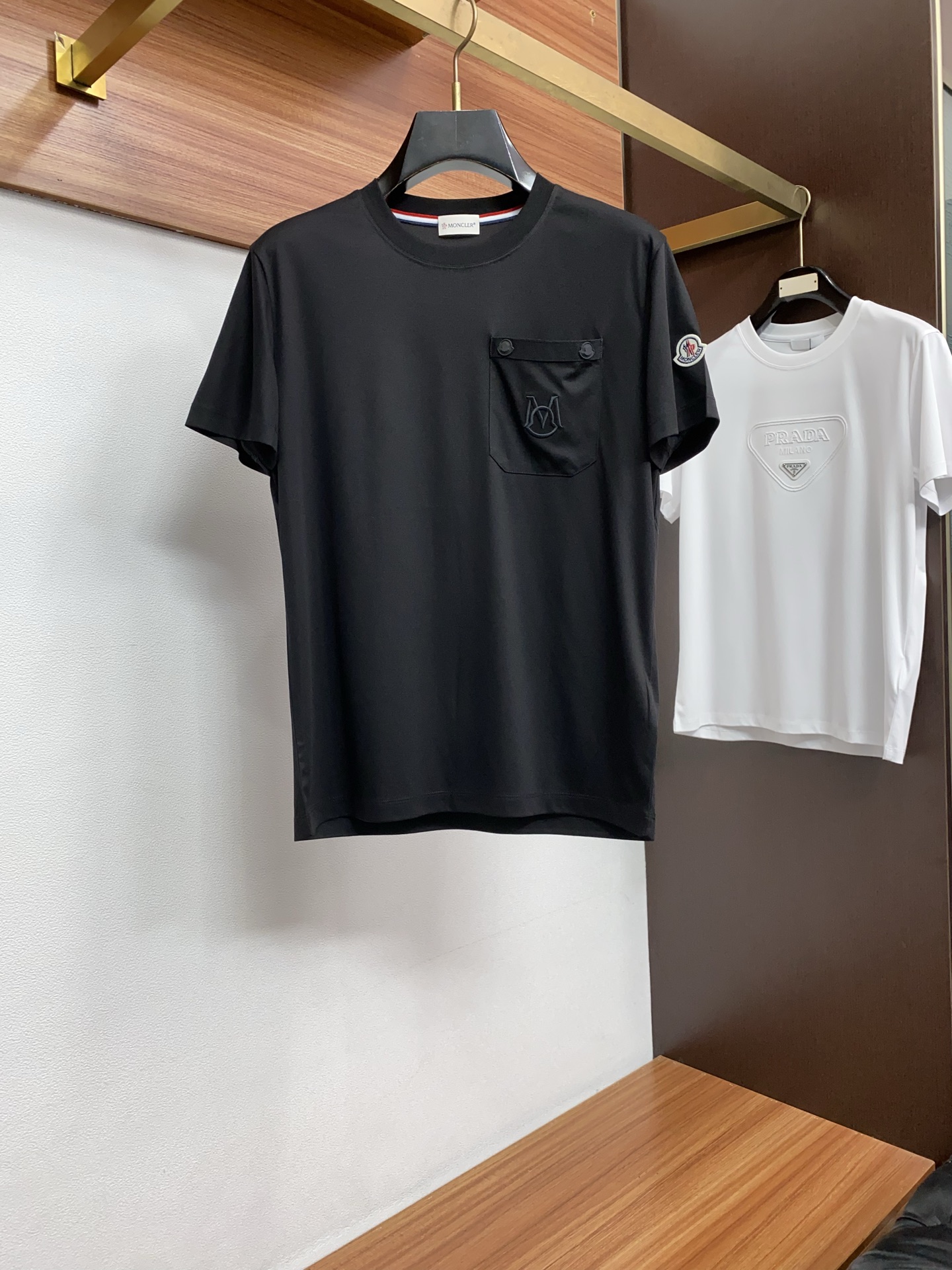 蒙口 正码 M-3xL 26SS早春短袖T恤甄选软糯亲肤的100支丝光棉面料制成，标准版圆领短袖裁剪，更