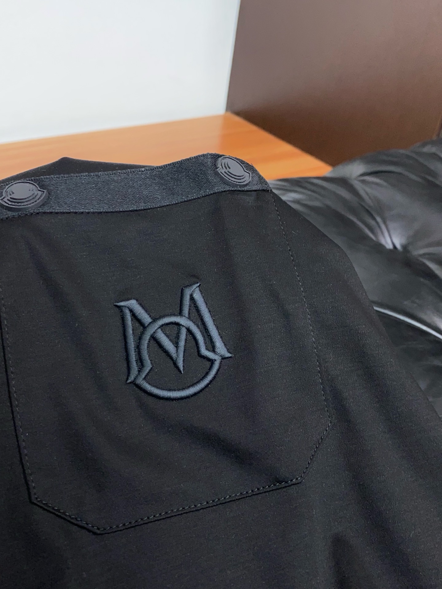 蒙口 正码 M-3xL 26SS早春短袖T恤甄选软糯亲肤的100支丝光棉面料制成，标准版圆领短袖裁剪，更