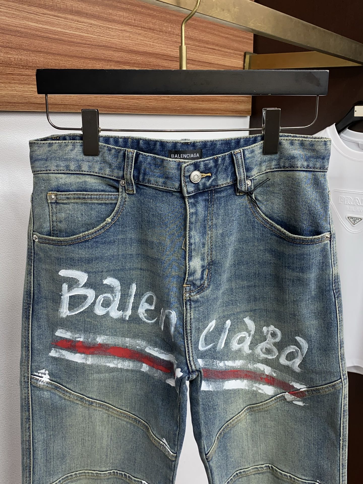 巴黎世家 26新款 市场独家订制进口丹宁牛仔面料 稀缺面料 超级舒服 工艺复杂四季款牛仔裤 针织牛从做旧