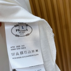 普拉达 2026春夏新品细纹珠地商务Polo,极简的衣身造型!顶级针织棉质混纺质地 整体的触感极为舒适, 普拉达 2026春夏新品细纹珠地商务Polo,极简的衣身造型!顶级针织棉质混纺质地 整体的触感极为舒适,