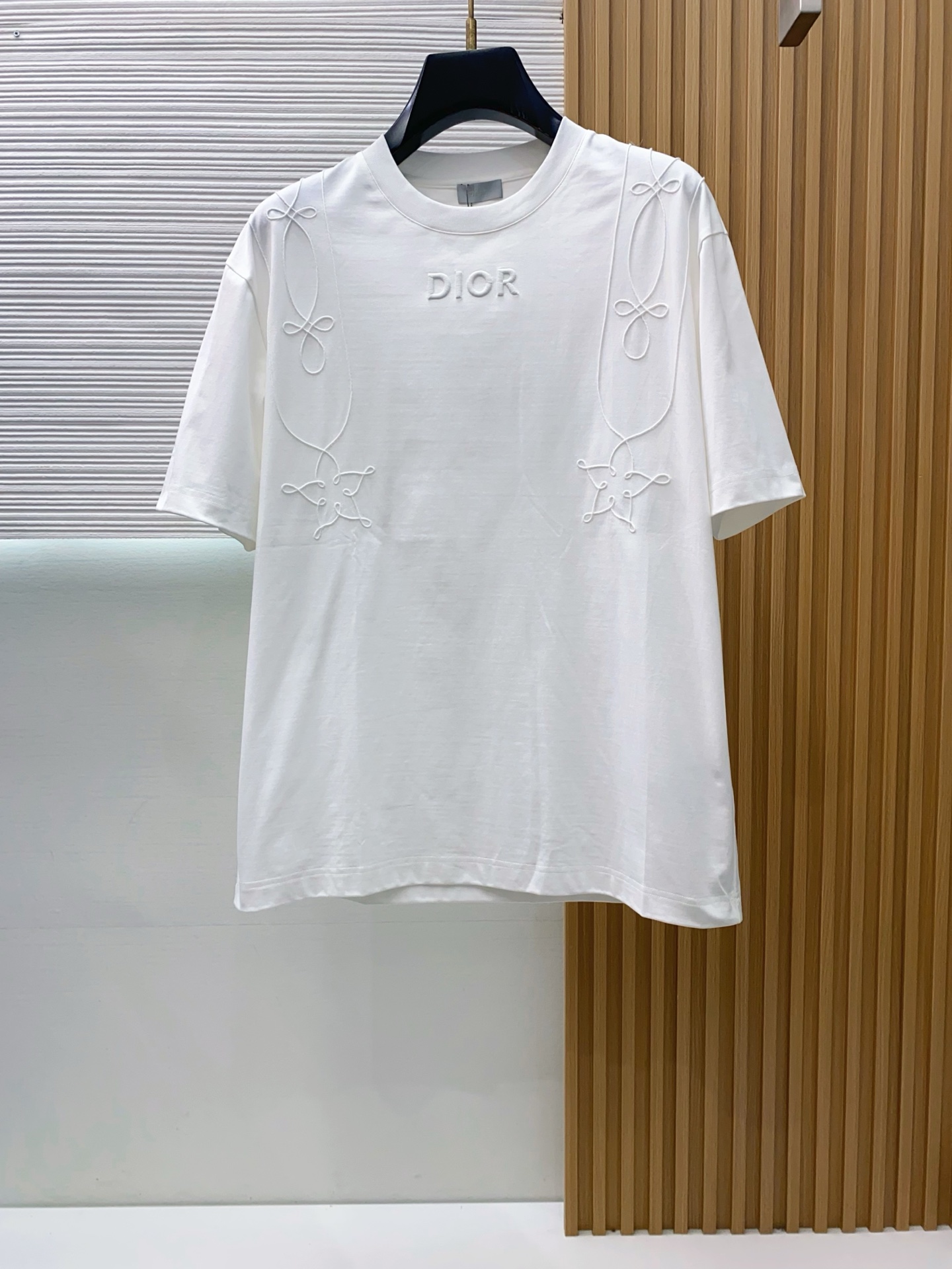 迪奥 26SS春夏新款 纯棉质圆微阔领短袖 男士基础款纯白专柜短袖T恤衫！贸易公司渠道稀出，同步官网发售