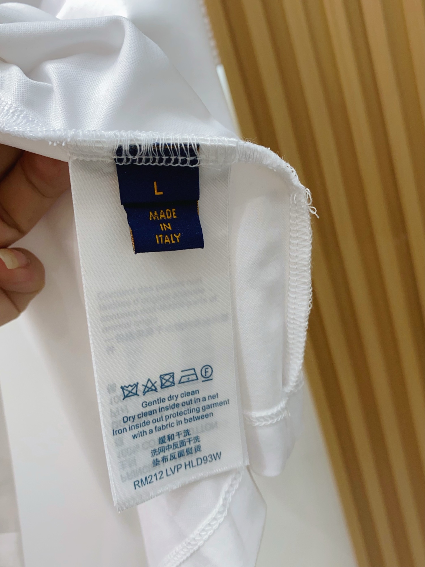 1v路易威登 2026春夏新款首发专柜最新款圆领短袖 高端订制 设计前卫时尚！品牌logo重工艺设计 高