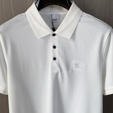 巴宝莉 2026春夏新品细纹珠地商务Polo,极简的衣身造型!顶级针织棉质混纺质地 整体的触感极为舒适, 巴宝莉 2026春夏新品细纹珠地商务Polo,极简的衣身造型!顶级针织棉质混纺质地 整体的触感极为舒适,
