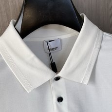 巴宝莉 2026春夏新品细纹珠地商务Polo,极简的衣身造型!顶级针织棉质混纺质地 整体的触感极为舒适, 巴宝莉 2026春夏新品细纹珠地商务Polo,极简的衣身造型!顶级针织棉质混纺质地 整体的触感极为舒适,