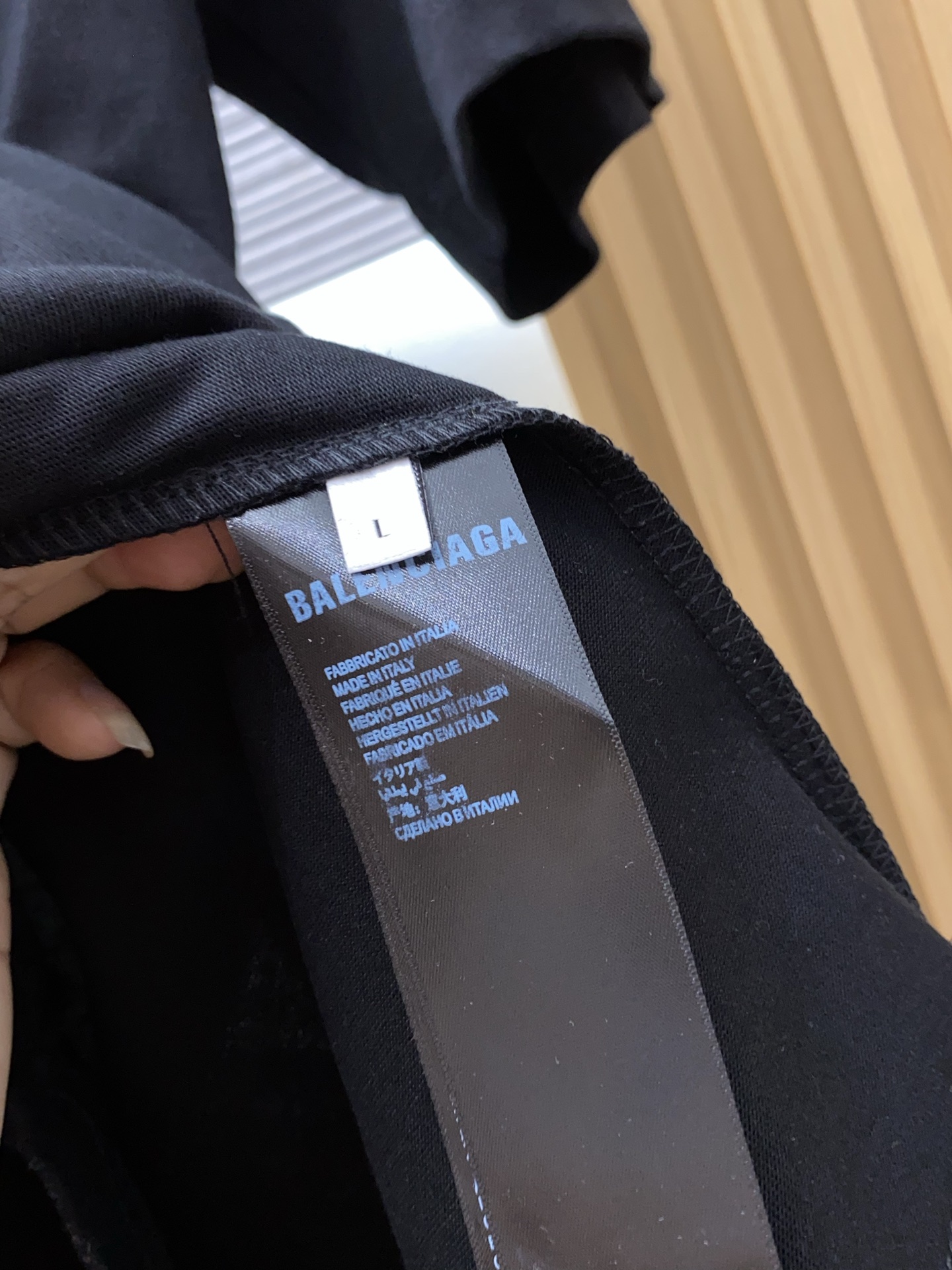 巴黎世家 ss新工艺logo纯棉质阔版圆领男士短袖T恤，定制320克纯棉面料新季新推系列将标识巧妙融入设