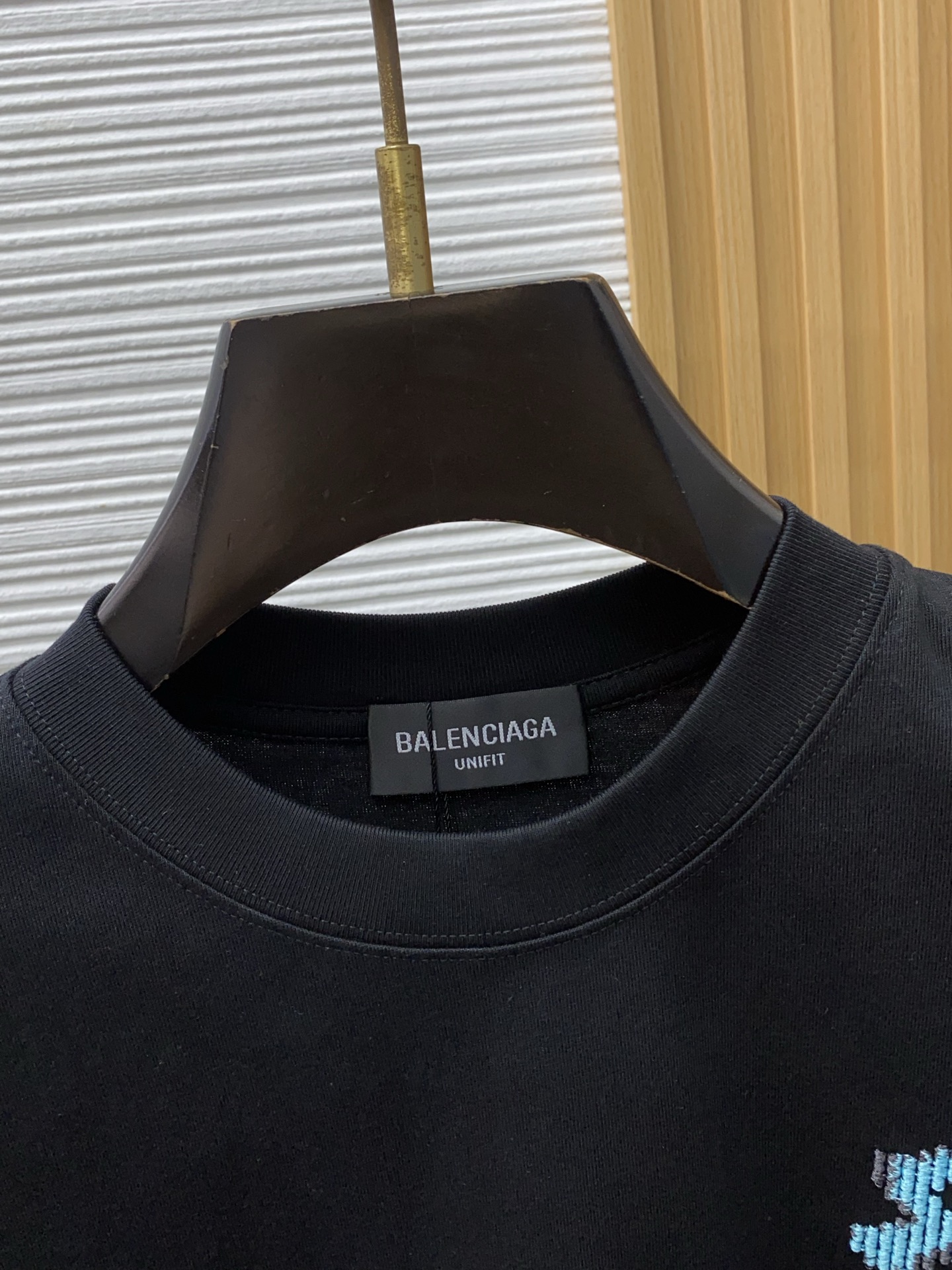 巴黎世家 ss新工艺logo纯棉质阔版圆领男士短袖T恤，定制320克纯棉面料新季新推系列将标识巧妙融入设