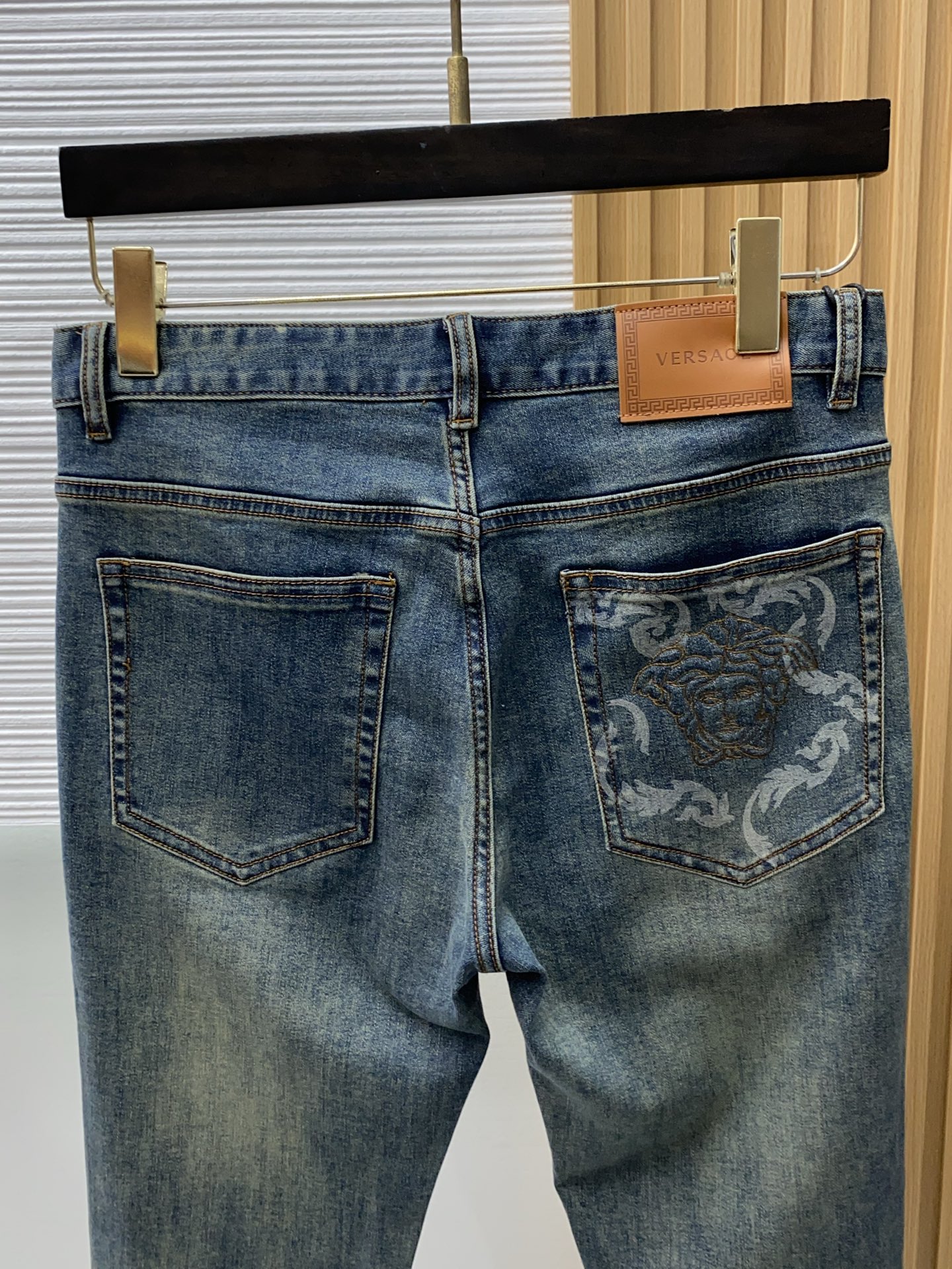 范思哲 高端定制、2026早春最新款牛仔裤 柜台同步发售 原版定制复刻 客供五金辅料 原单品质 进口牛仔