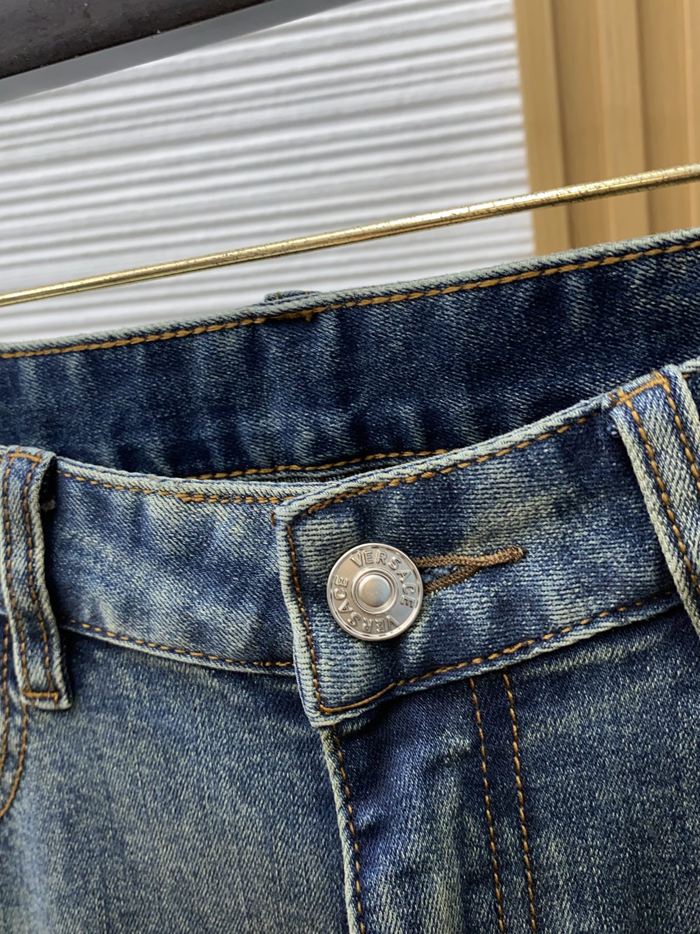 范思哲 高端定制、2026早春最新款牛仔裤 柜台同步发售 原版定制复刻 客供五金辅料 原单品质 进口牛仔