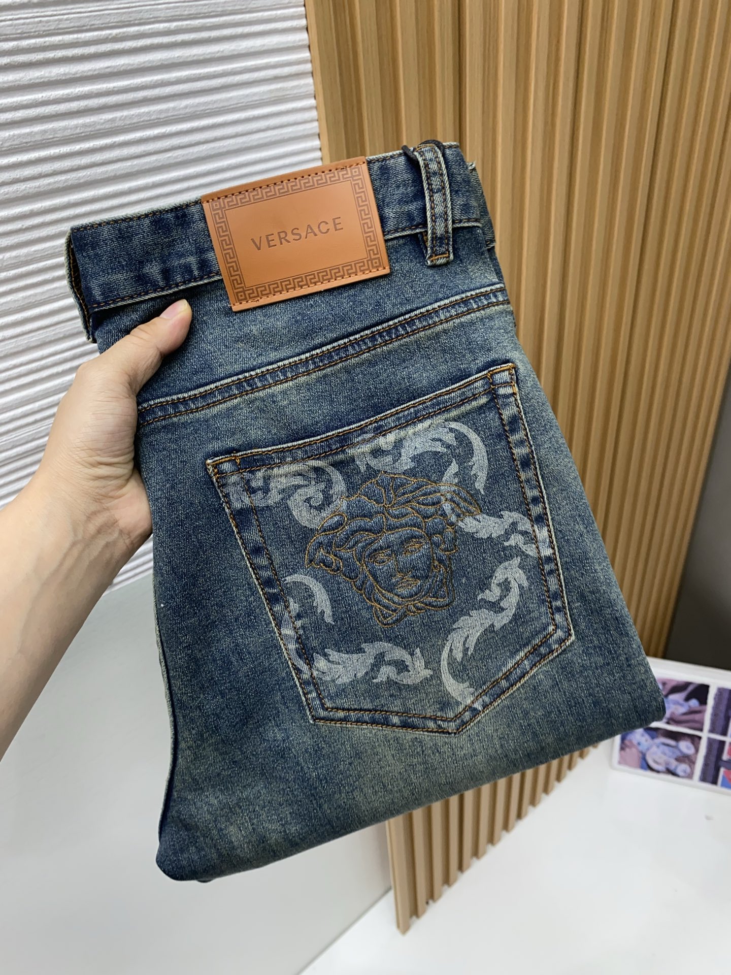 范思哲 高端定制、2026早春最新款牛仔裤 柜台同步发售 原版定制复刻 客供五金辅料 原单品质 进口牛仔