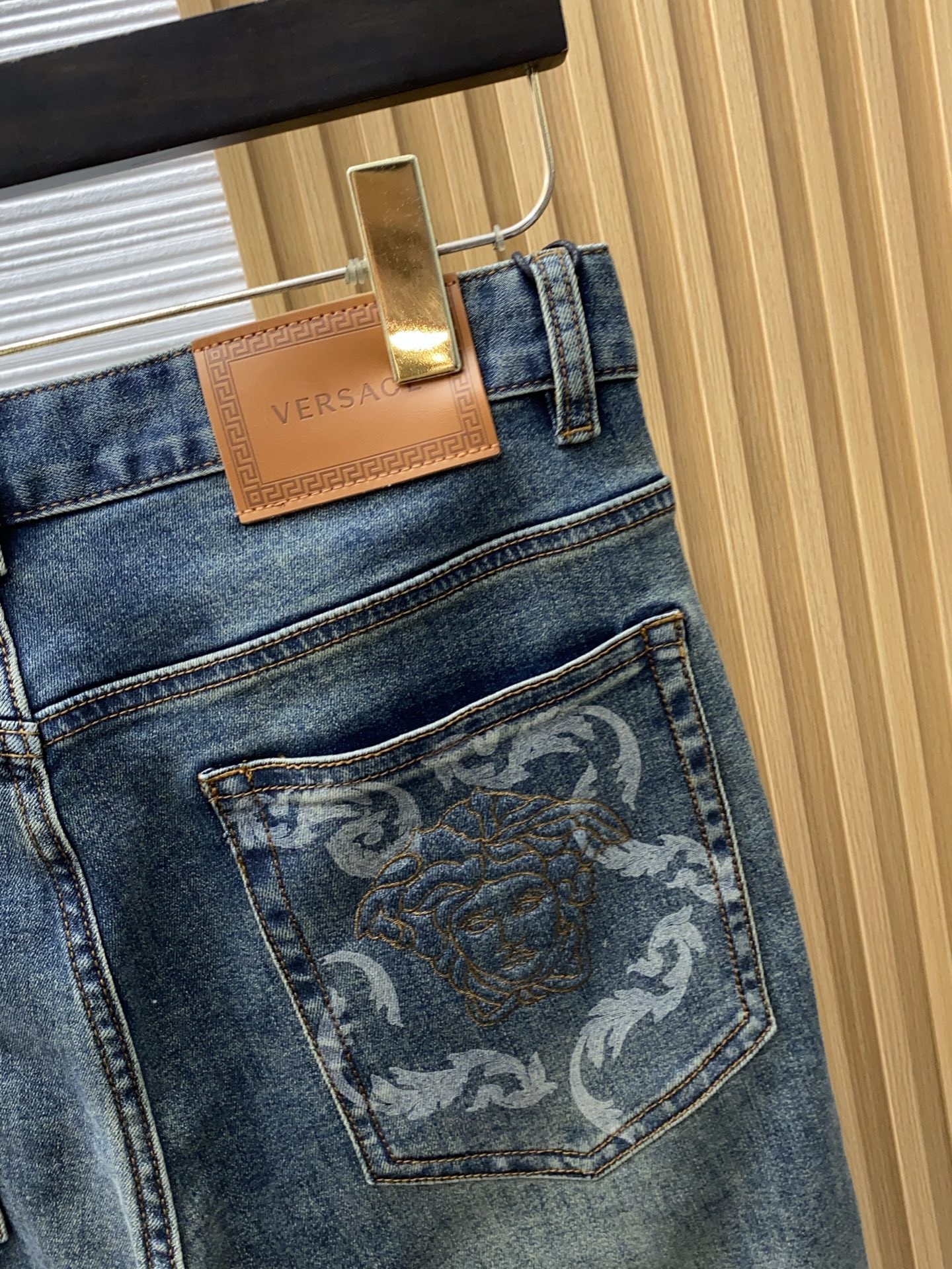 范思哲 高端定制、2026早春最新款牛仔裤 柜台同步发售 原版定制复刻 客供五金辅料 原单品质 进口牛仔