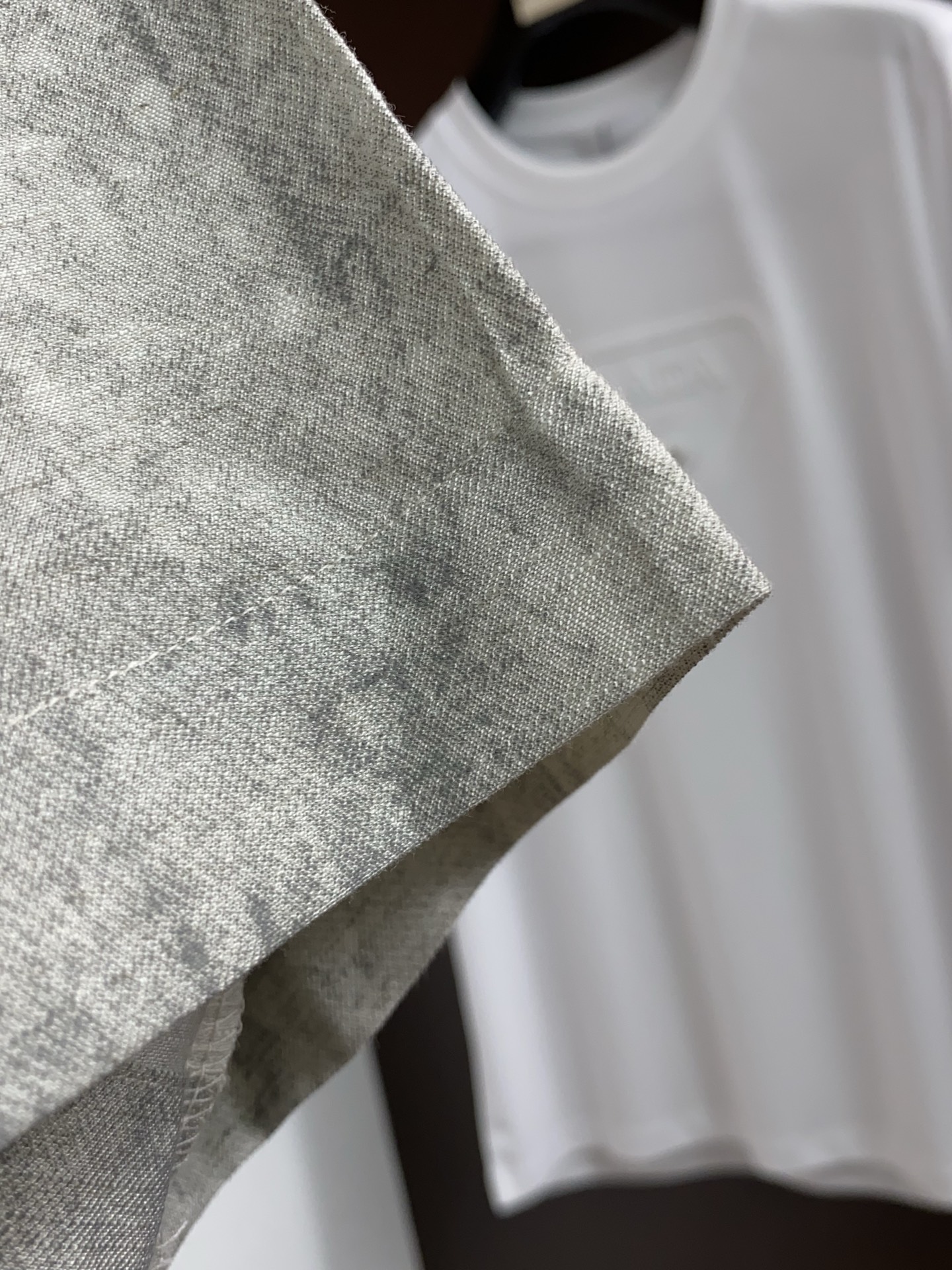 2026春夏新品丝光棉翻领商务Polo，极简的衣身造型！顶级针织棉质混纺质地 整体的触感极为舒适，弹力十