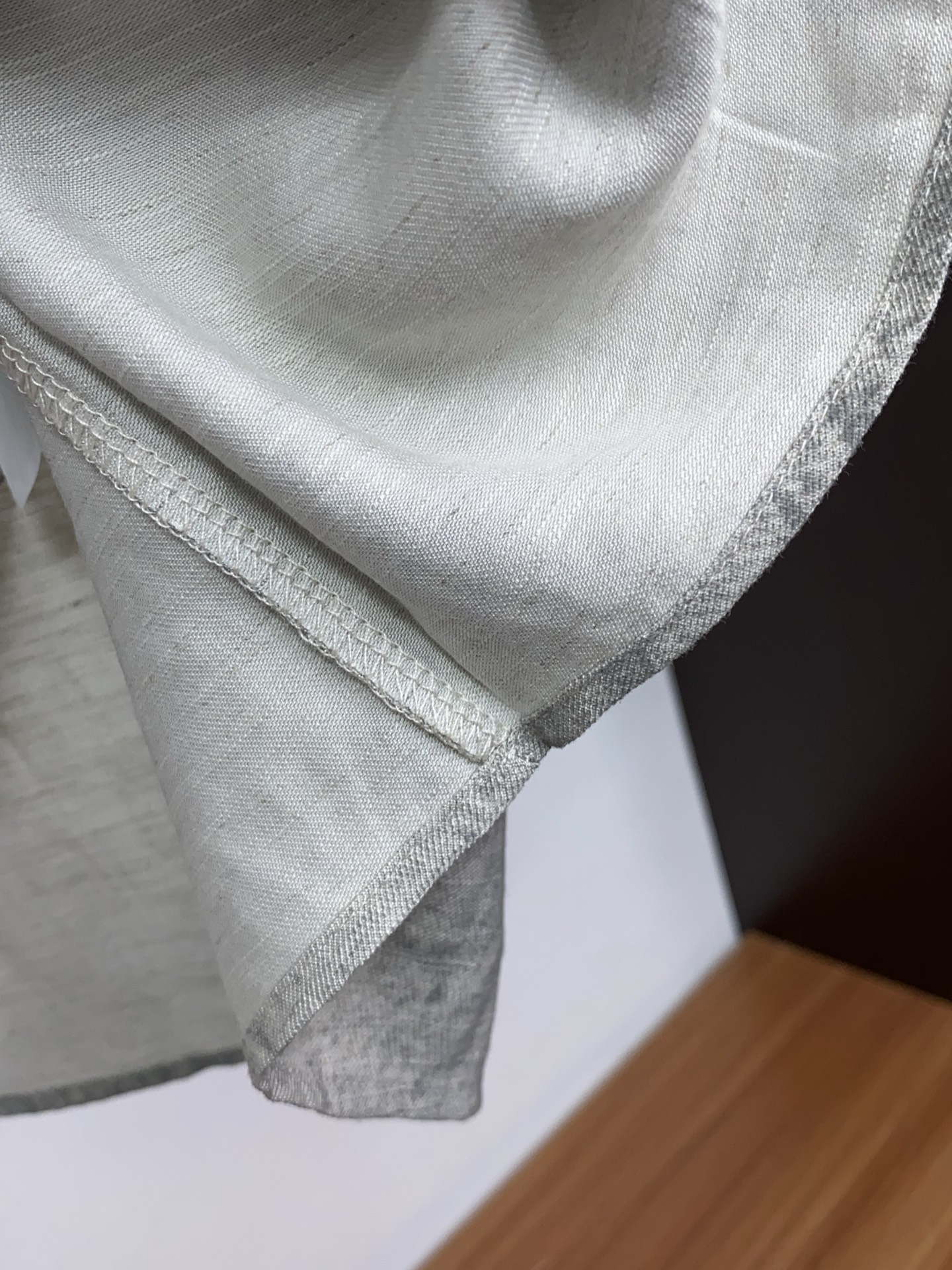 2026春夏新品丝光棉翻领商务Polo，极简的衣身造型！顶级针织棉质混纺质地 整体的触感极为舒适，弹力十