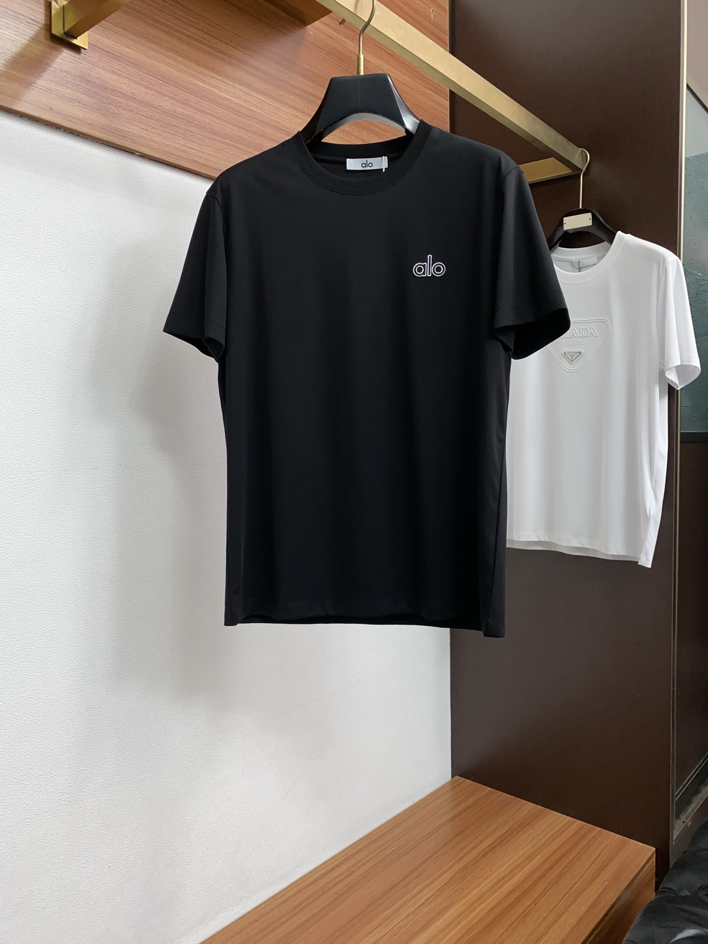 alo 高级定制 2026新款短袖 百搭款式 任何人都可以轻松驾驭 面料全订制工艺 高定一等品丝光棉面料