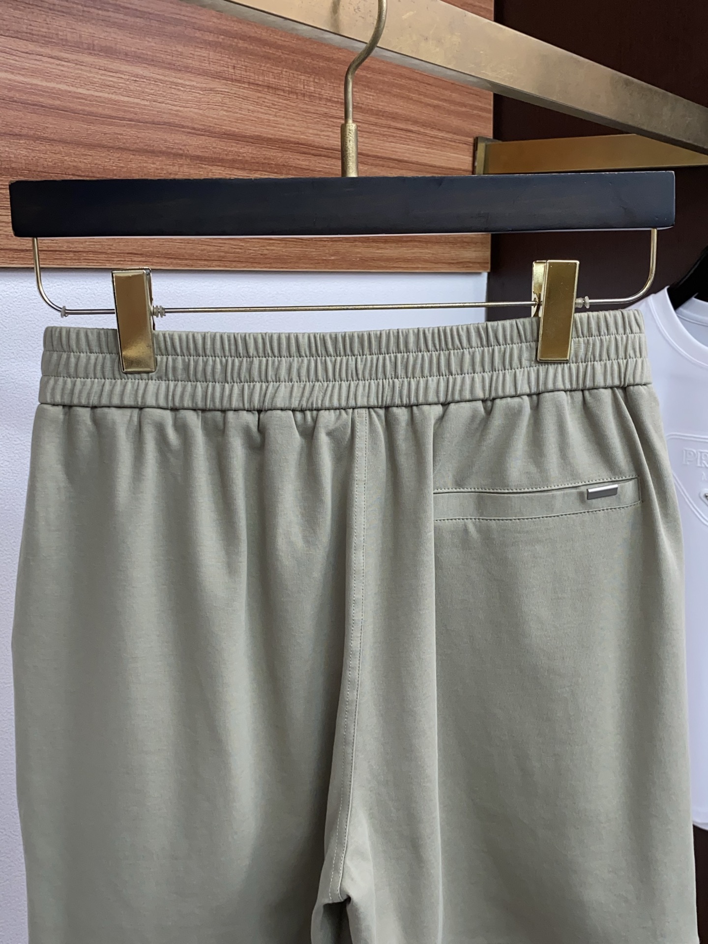 爱马仕 2026春夏季新款，最新休闲短裤。原版裤型上身休闲百搭🌾、随性慵懒范，高级定制面料，订制工艺 舒