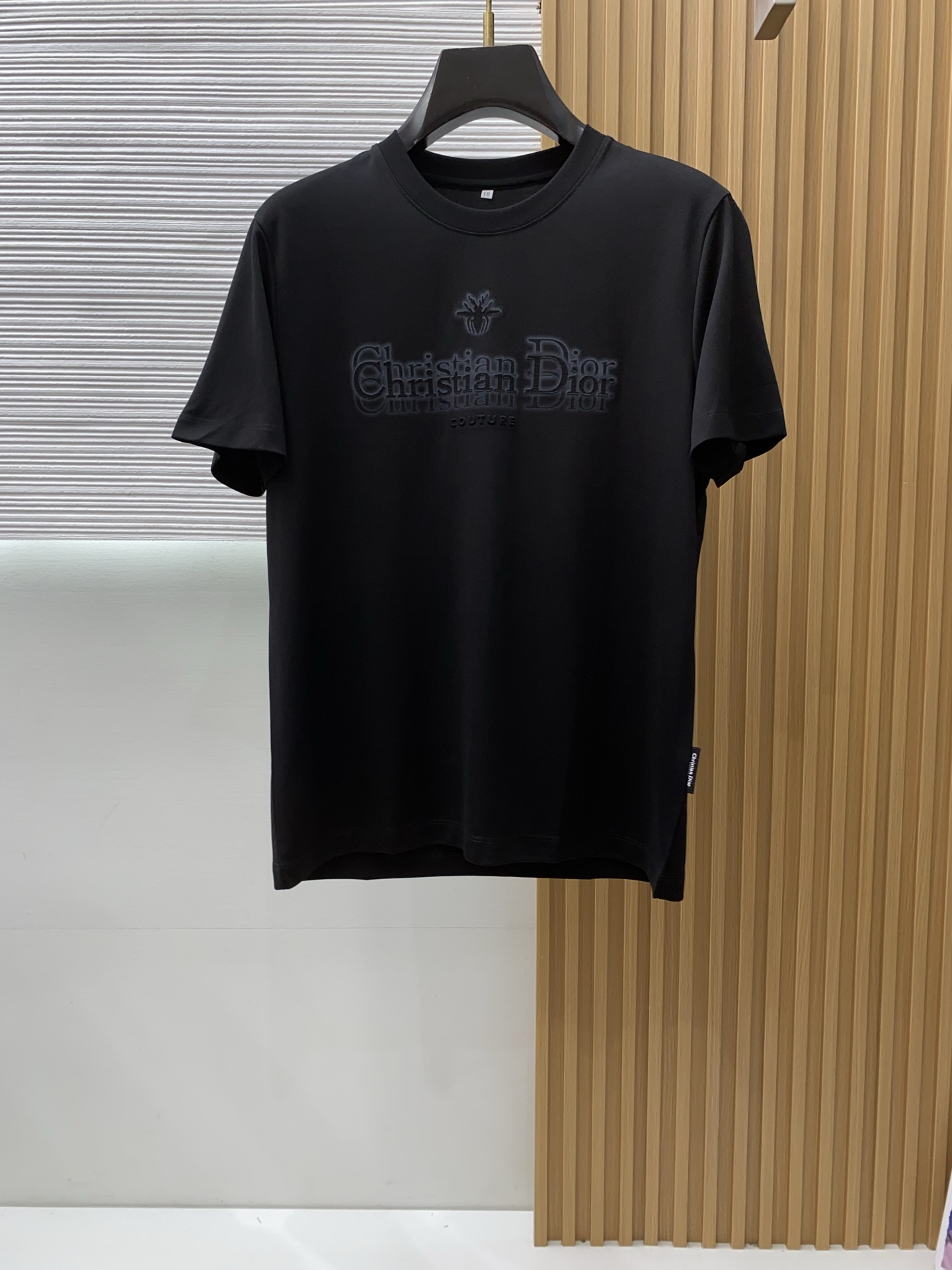 高级定制 2026新款短袖 百搭款式 任何人都可以轻松驾驭 面料全订制工艺 高定一等品丝光棉面料 面料手