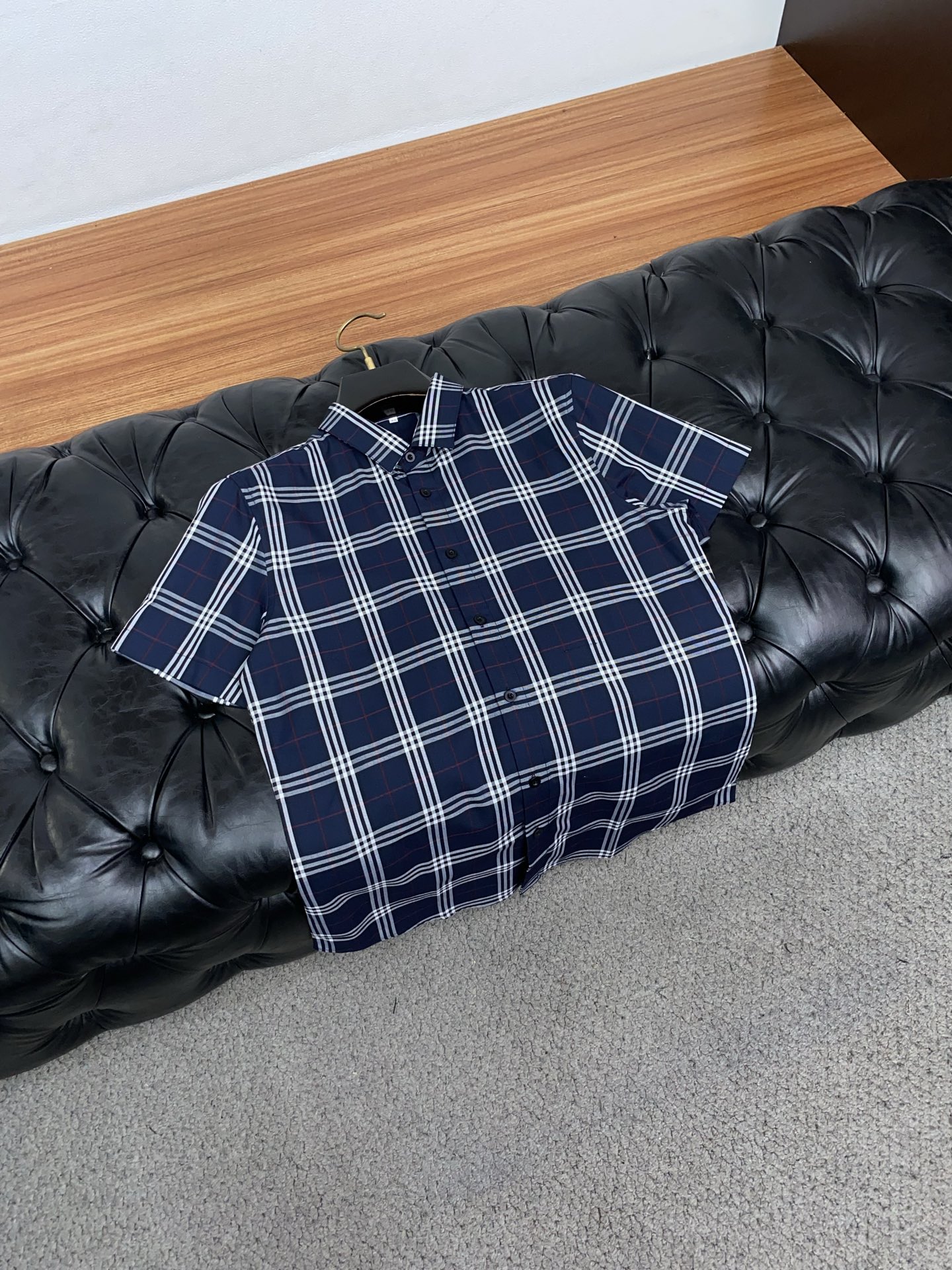 巴宝莉 2026 男士天丝棉衬衫，商务休闲修身款短袖衬衫 宜商务 宜休闲！限量新款，都市商务气质款！ 衬