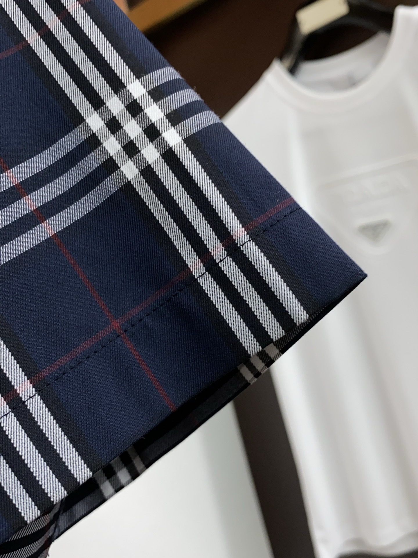 巴宝莉 2026 男士天丝棉衬衫，商务休闲修身款短袖衬衫 宜商务 宜休闲！限量新款，都市商务气质款！ 衬