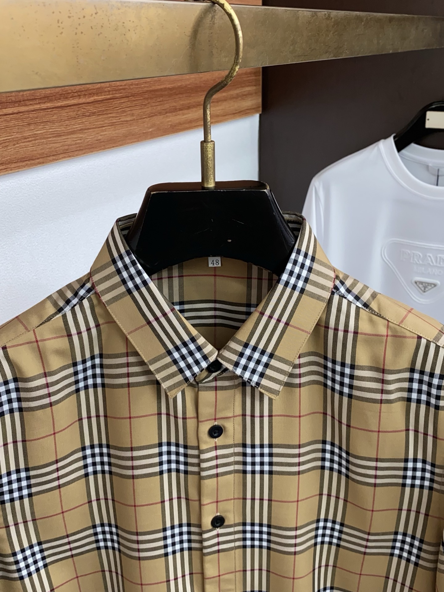 巴宝莉 2026 男士天丝棉衬衫，商务休闲修身款短袖衬衫 宜商务 宜休闲！限量新款，都市商务气质款！ 衬