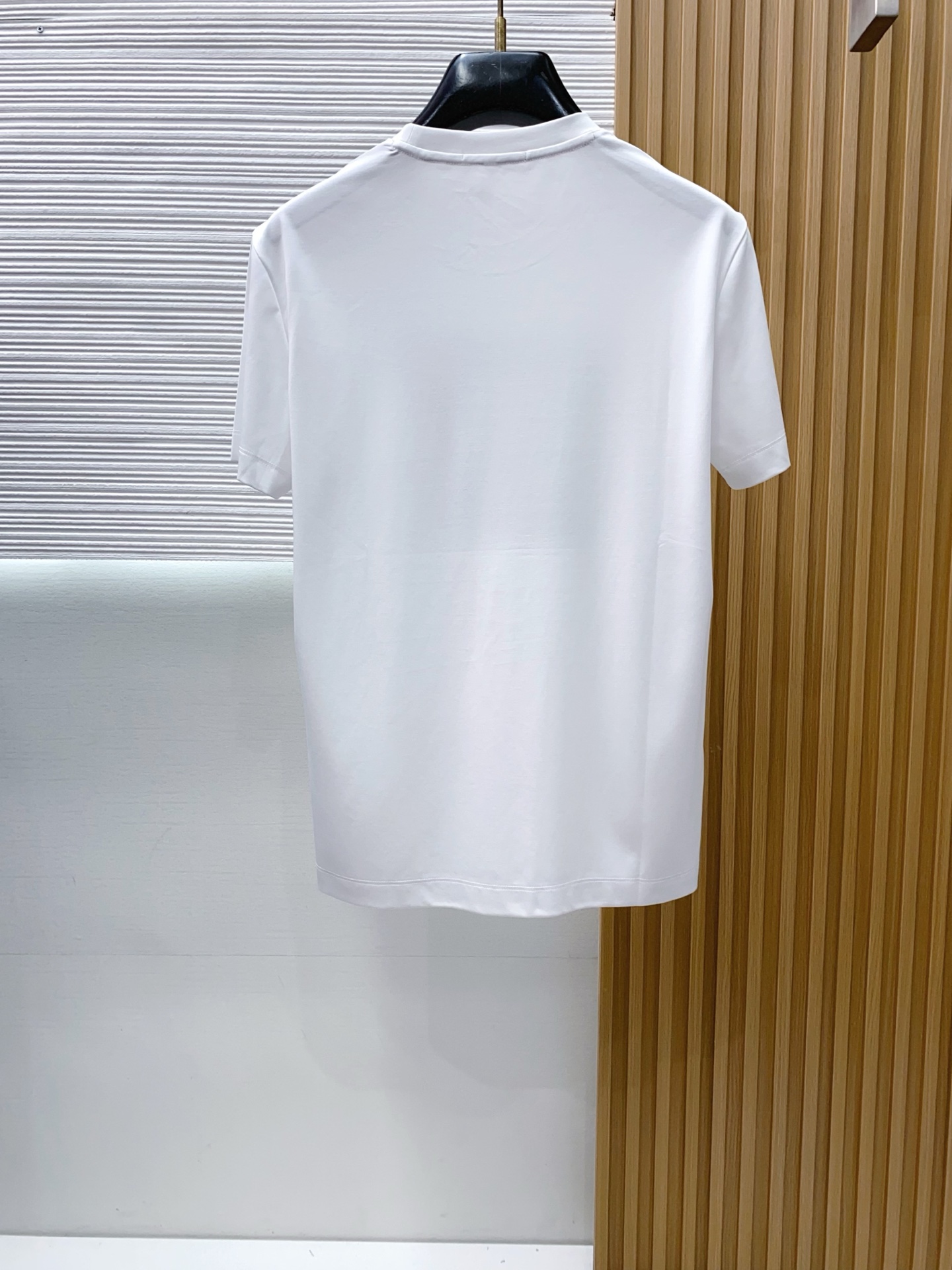 巴宝莉 2026春夏新款首发专柜最新款圆领短袖 高端订制 设计前卫时尚！品牌logo重工艺设计 高端定制