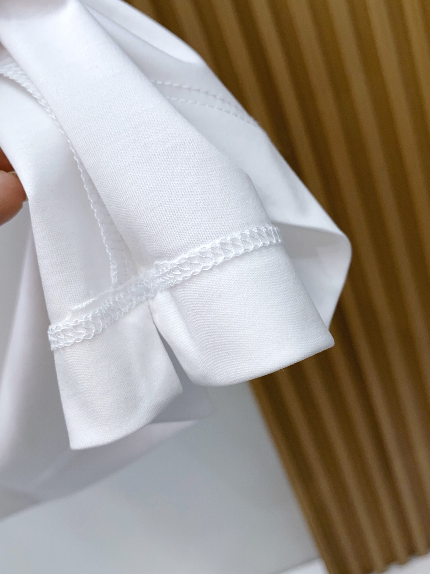 巴宝莉 2026春夏新款首发专柜最新款圆领短袖 高端订制 设计前卫时尚！品牌logo重工艺设计 高端定制