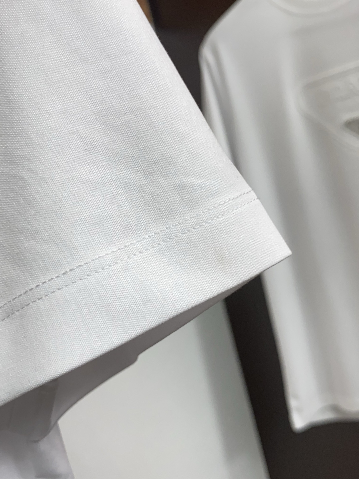 DG 2026春夏新款首发专柜最新款圆领短袖 高端订制 设计前卫时尚！品牌logo重工艺设计 高端定制双