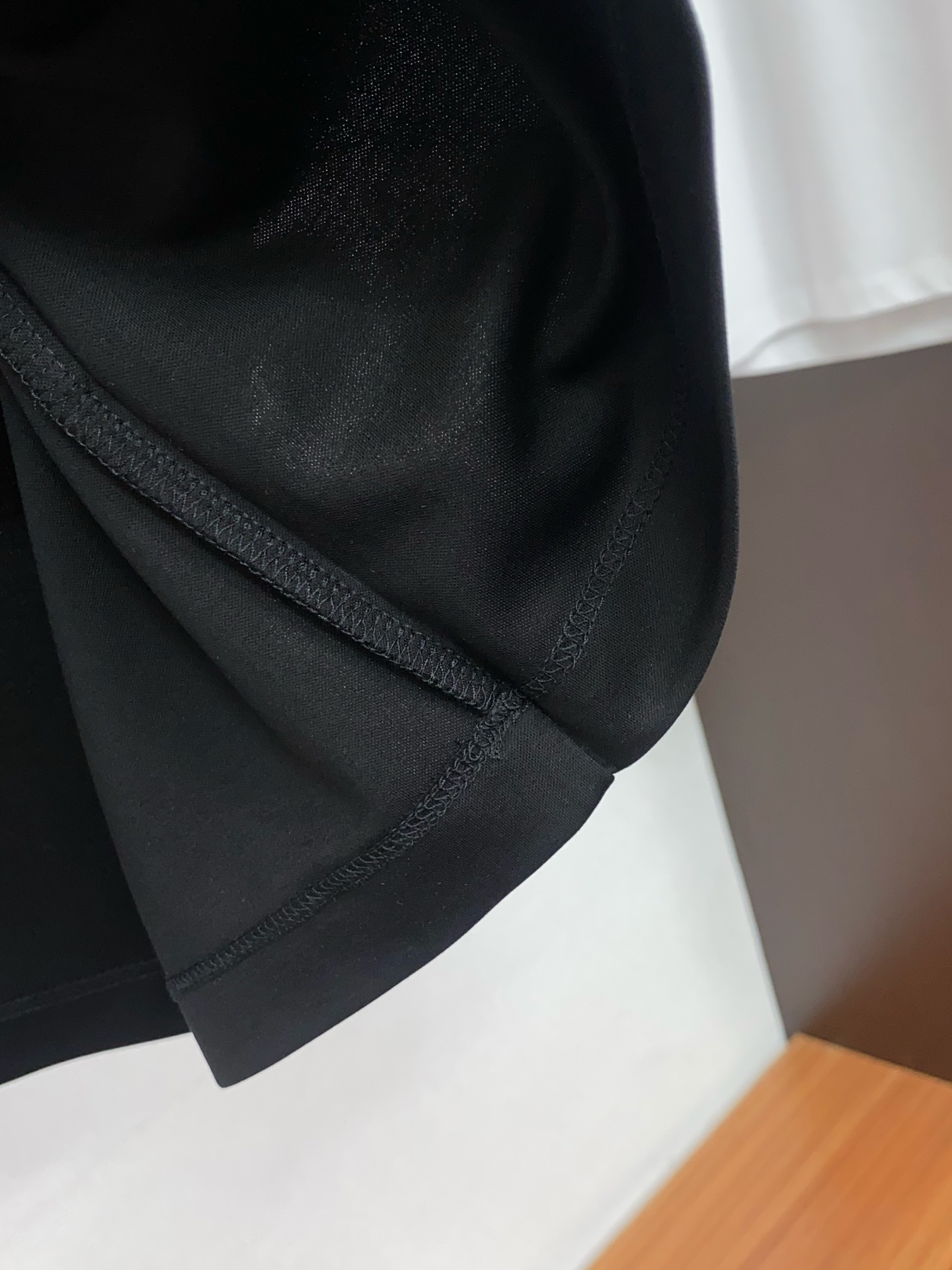 DG 2026春夏新款首发专柜最新款圆领短袖 高端订制 设计前卫时尚！品牌logo重工艺设计 高端定制双