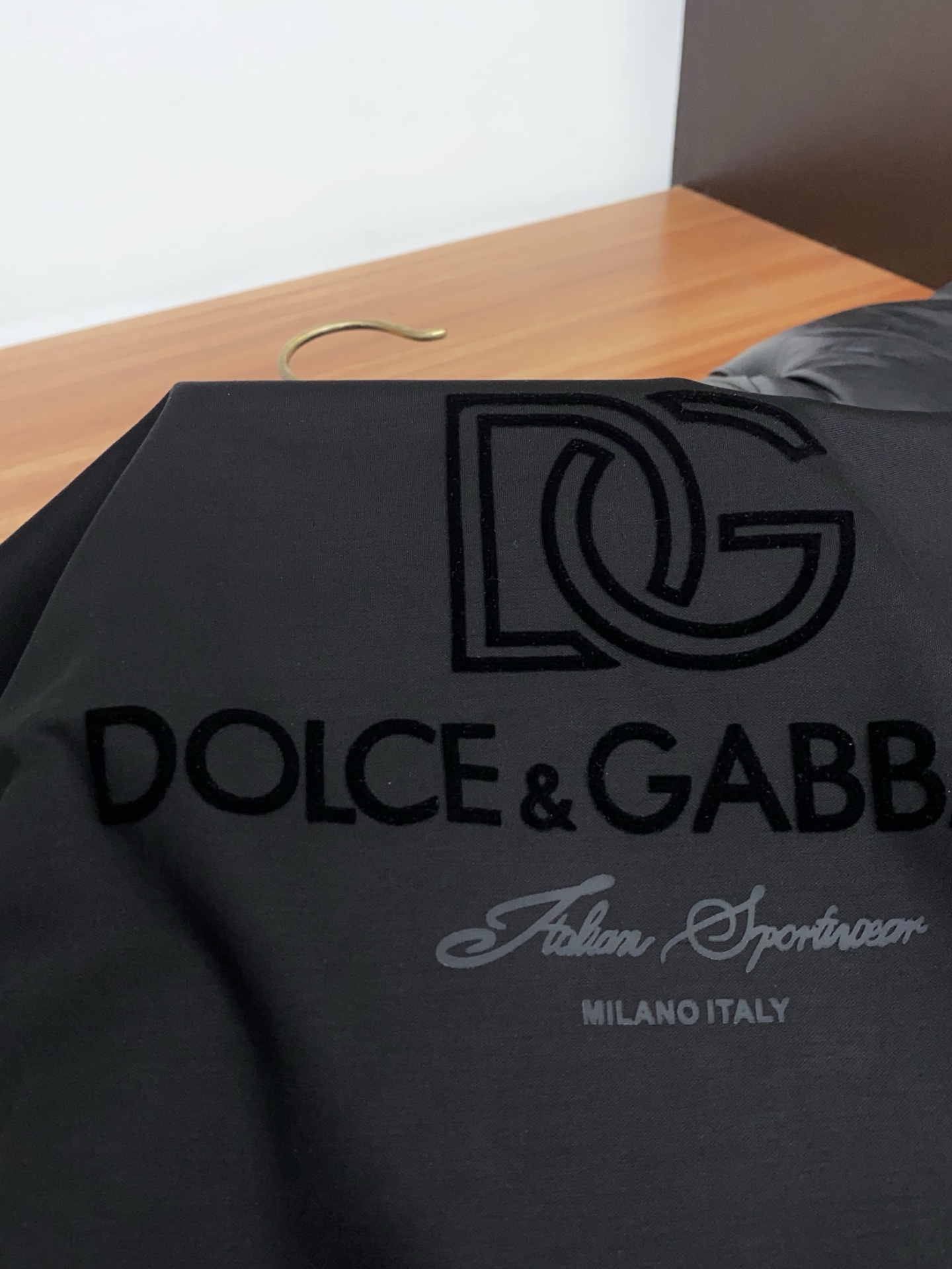 DG 2026春夏新款首发专柜最新款圆领短袖 高端订制 设计前卫时尚！品牌logo重工艺设计 高端定制双