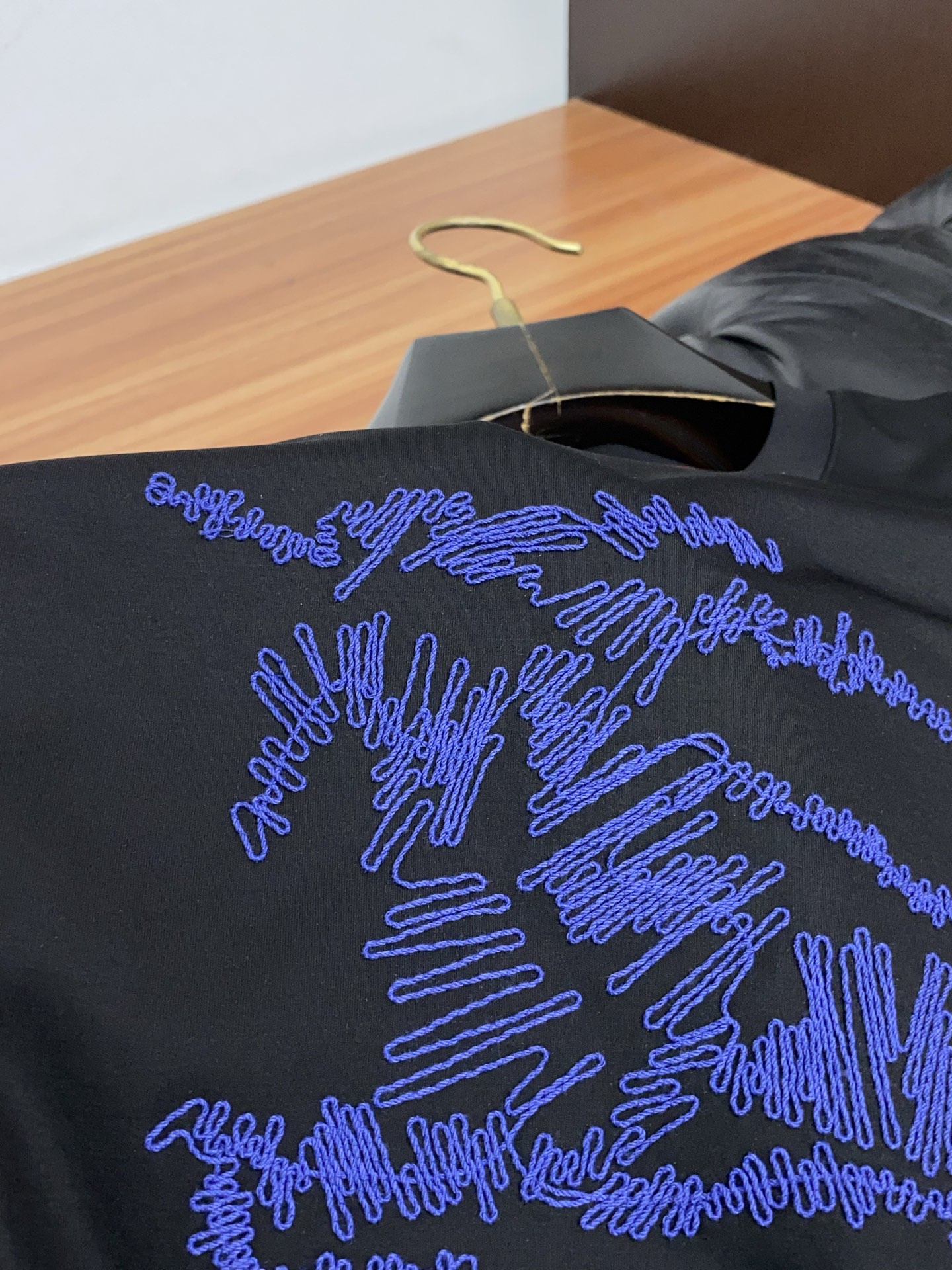 巴宝莉 2026春夏新款首发专柜最新款圆领短袖 高端订制 设计前卫时尚！品牌logo重工艺设计 高端定制